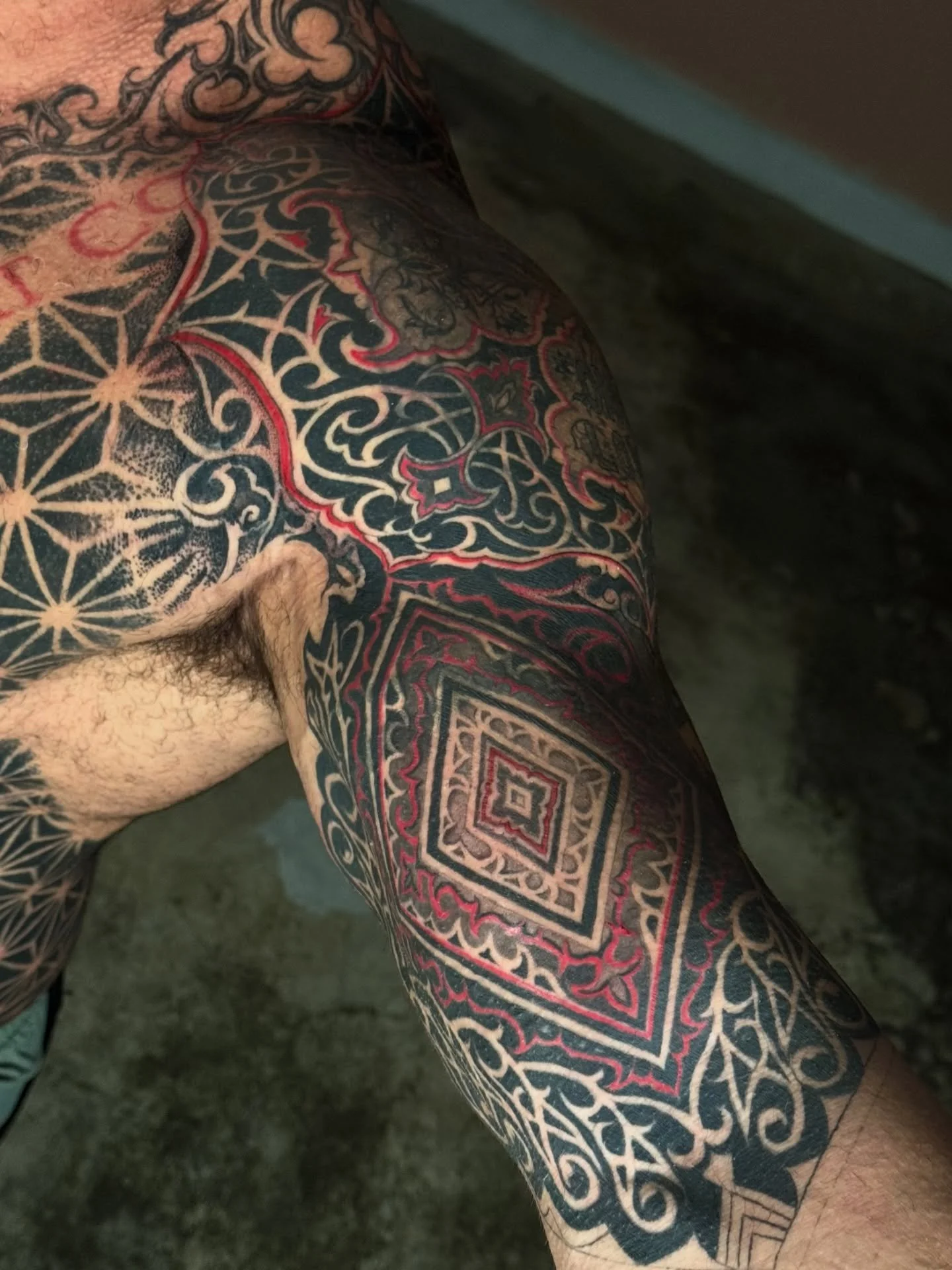 Find balance in the details. 🕌✨

Mohammad&rsquo;s work in sacred geometry tattoos is a testament to patience and precision. If you&rsquo;ve been searching for a decorative tattoo artist in Toronto who understands flow and symmetry, Mohammad is the a