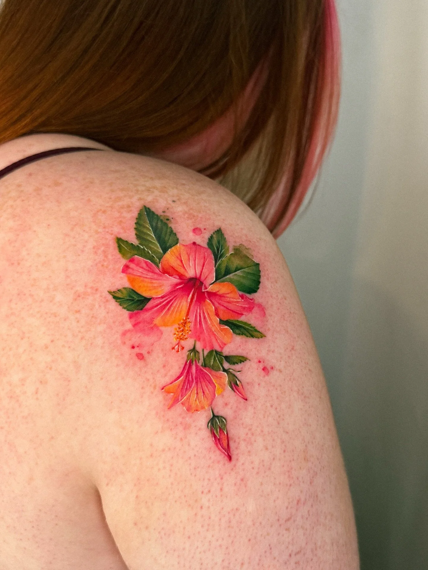 Where art meets skin. ✨ 🎨

Experience the perfect blend of delicate details and vibrant colors with GNO. As a premier watercolor tattoo artist in Toronto, Gno specializes in creating painterly tattoos that look like a masterpiece on canvas.

Whether