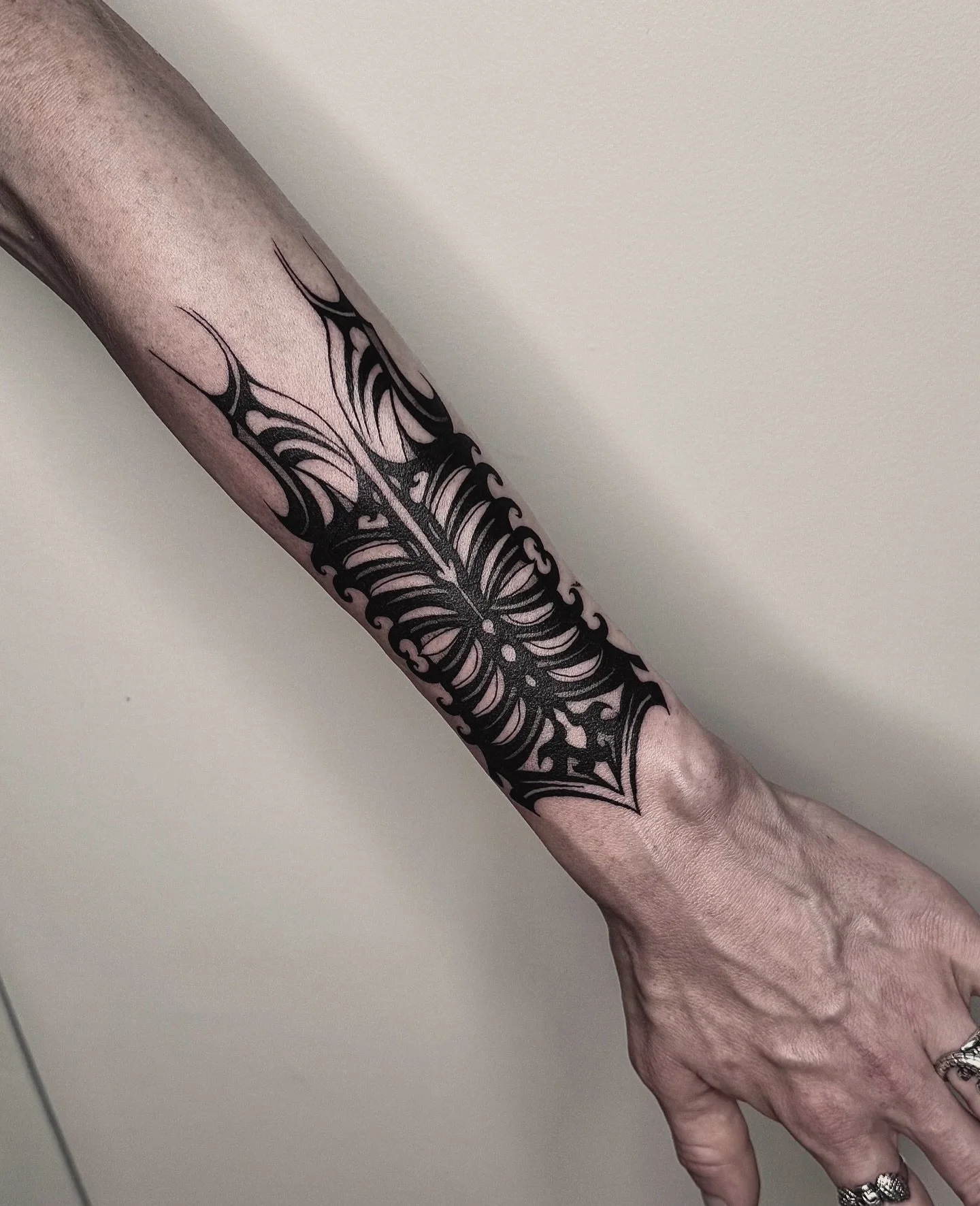 🌟 Meet SANA (@tattvior) &mdash; A master of Ornamental &amp; Fine Line Tattooing in Toronto.

Renowned for her breathtaking intricate details and cultural artistry, Sana specializes in transforming skin into a canvas of decorative patterns. Whether 