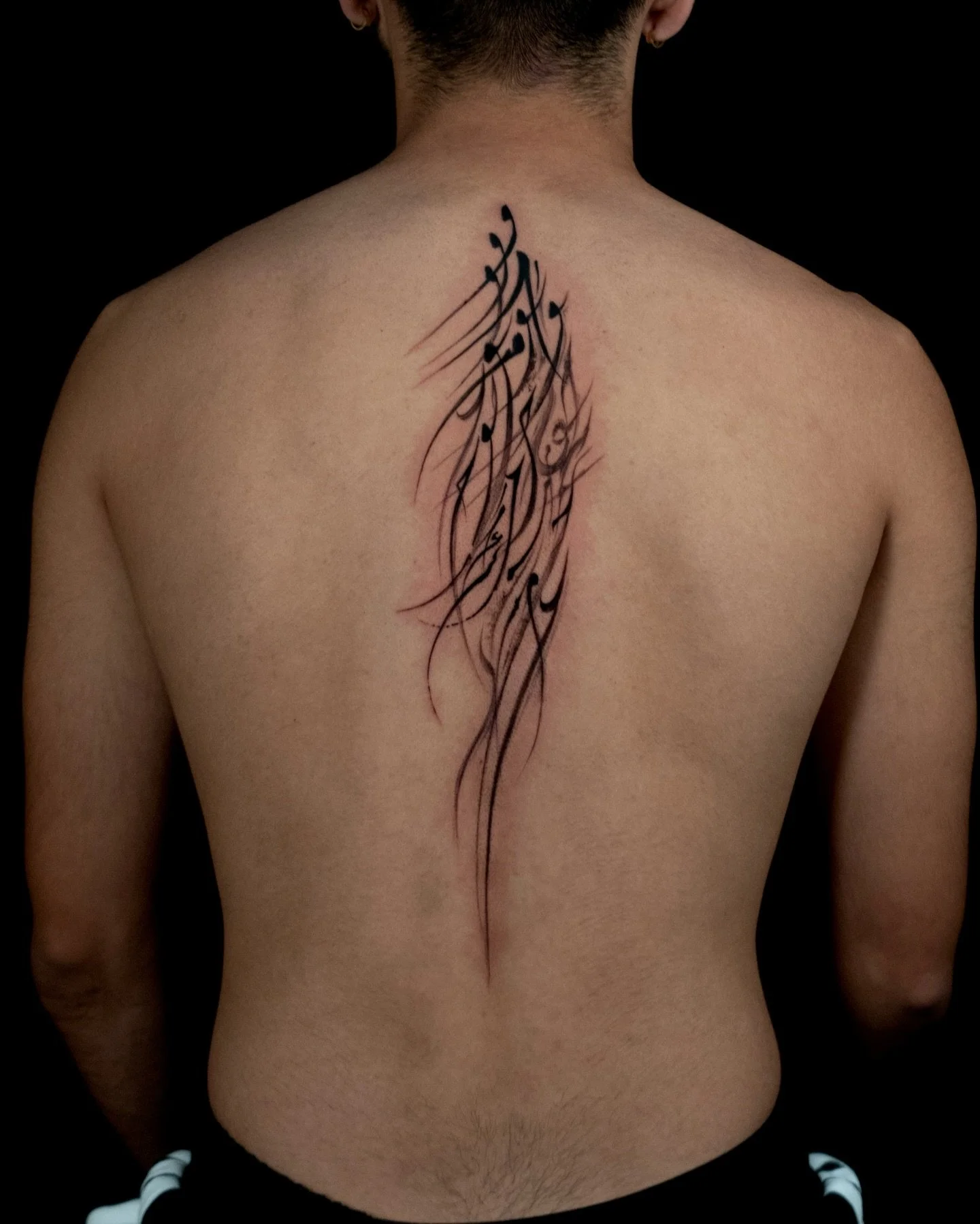 Transforming skin into a canvas for fluid motion. Mohammad blends the ancient soul of calligraphy with a sharp, modern abstract edge right here in the heart of the city. 🖋️

Whether you are looking for a bold ornamental piece or a delicate script th