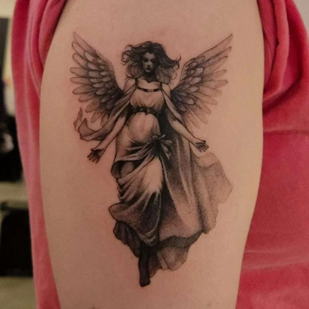 Capturing life in the finest detail&mdash;discover the world of micro-realism with Jelly at Tattoo People. 🎨

@jellytattz 

If you&rsquo;ve been searching for the best illustrative realism tattoo in Toronto, Jelly&rsquo;s work is the gold standard. 