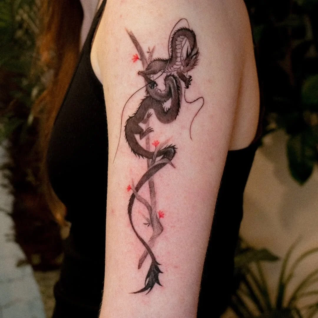 Capturing life in the finest detail. Discover the world of micro-realism with Jelly at Tattoo People. 
@jellytattz 

Jelly&rsquo;s work is where precision meets poetry. As a leader in illustrative realism in Toronto, she specializes in breathtaking f