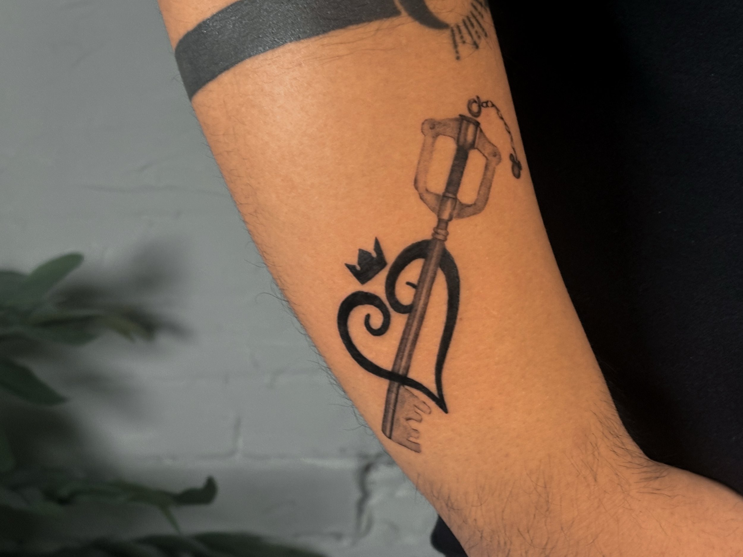 If you love tattoos that look like they were pulled from the pages of a vintage storybook, Gaja is the artist to see. Specializing in fine-line illustrative work, she creates custom tattoos with graceful line work, soft gradients, and a distinctive a