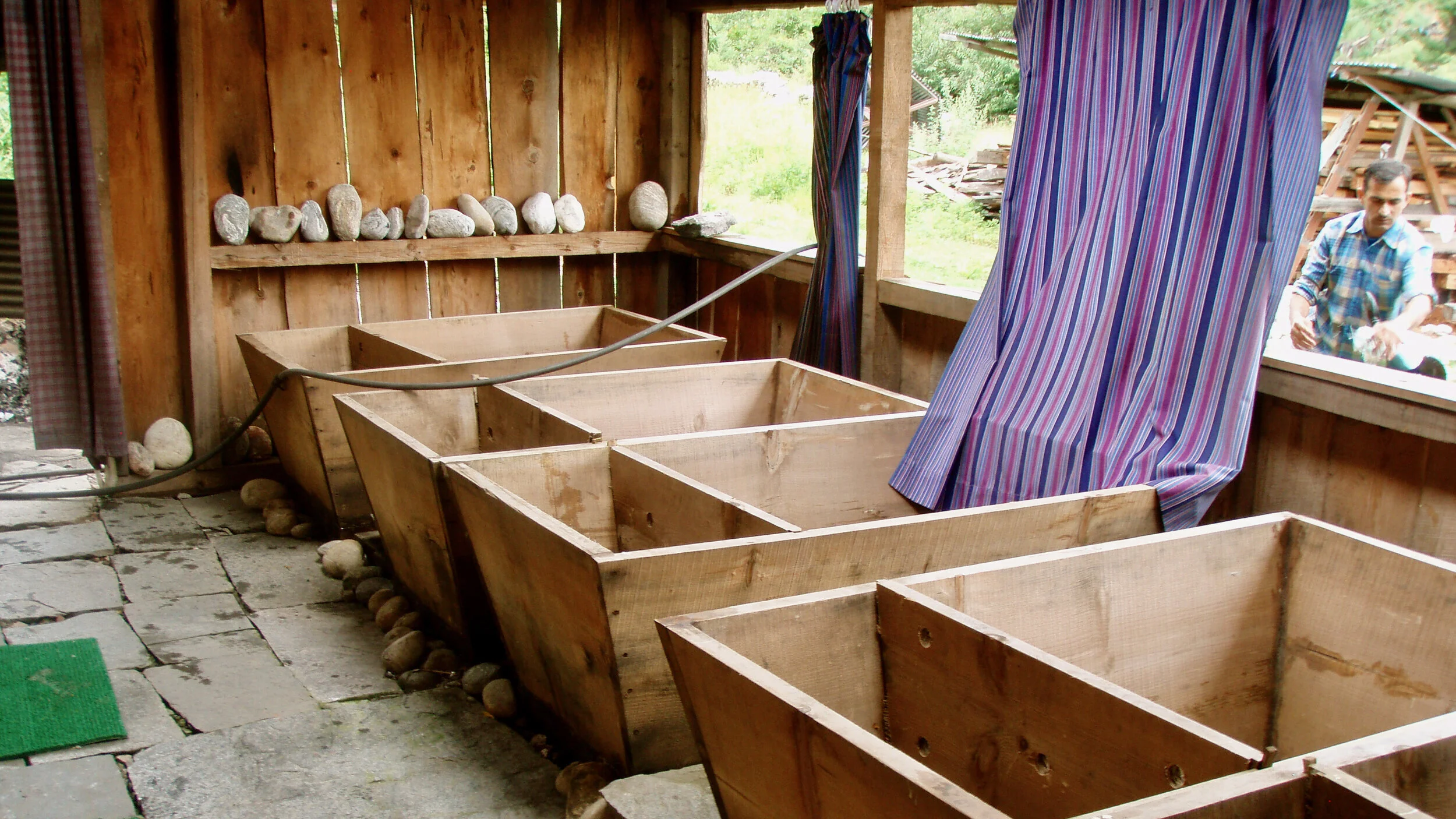 Existing hot stone bath spa