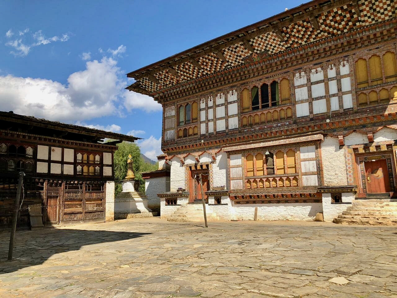 ogyen-choling-palace 4.jpeg
