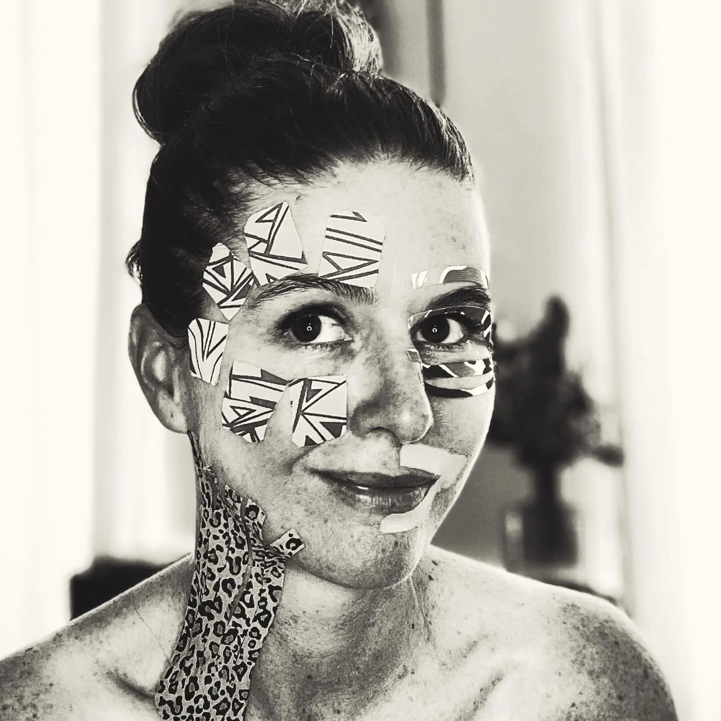 Le Facetaping d&eacute;tend les rides. Il peut drainer aussi. D&eacute;couvrez les nombreux bienfaits de cette pratique chez Maison Le Fevre.

#facetapingrennes #facetaping #facialiste #facialisterennes #maisonlefevre qui&eacute;tudeetbeaut&eacute;pa