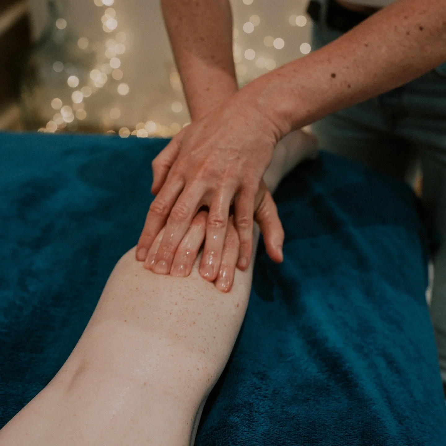 All&eacute;gez-vous avec l&rsquo;Envol, le drainage lymphatique @renatafrancaa de Maison Le Fevre.

Ce soin lutte contre la r&eacute;tention d&rsquo;eau et les gonflements, affine la silhouette, r&eacute;duit la cellulite, d&eacute;toxifie le corps, 