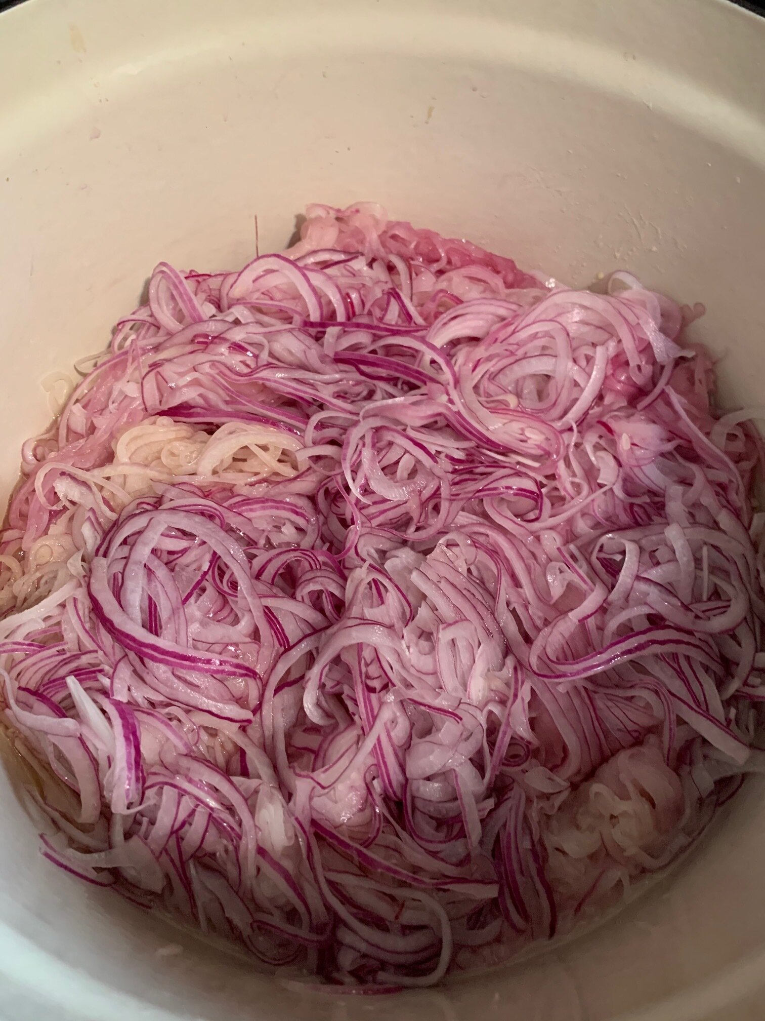 Uncooked onions close up.jpg
