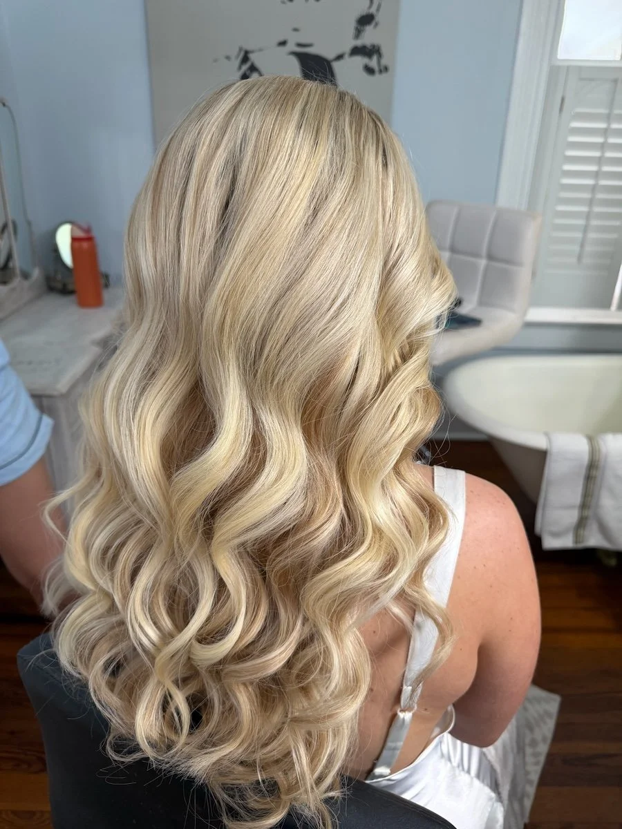 atlanta bridal hairstylist portfolio of a blonde with glam waves
