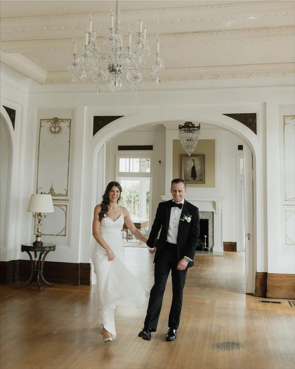 brida and groom photo at the historic hills and dales estate