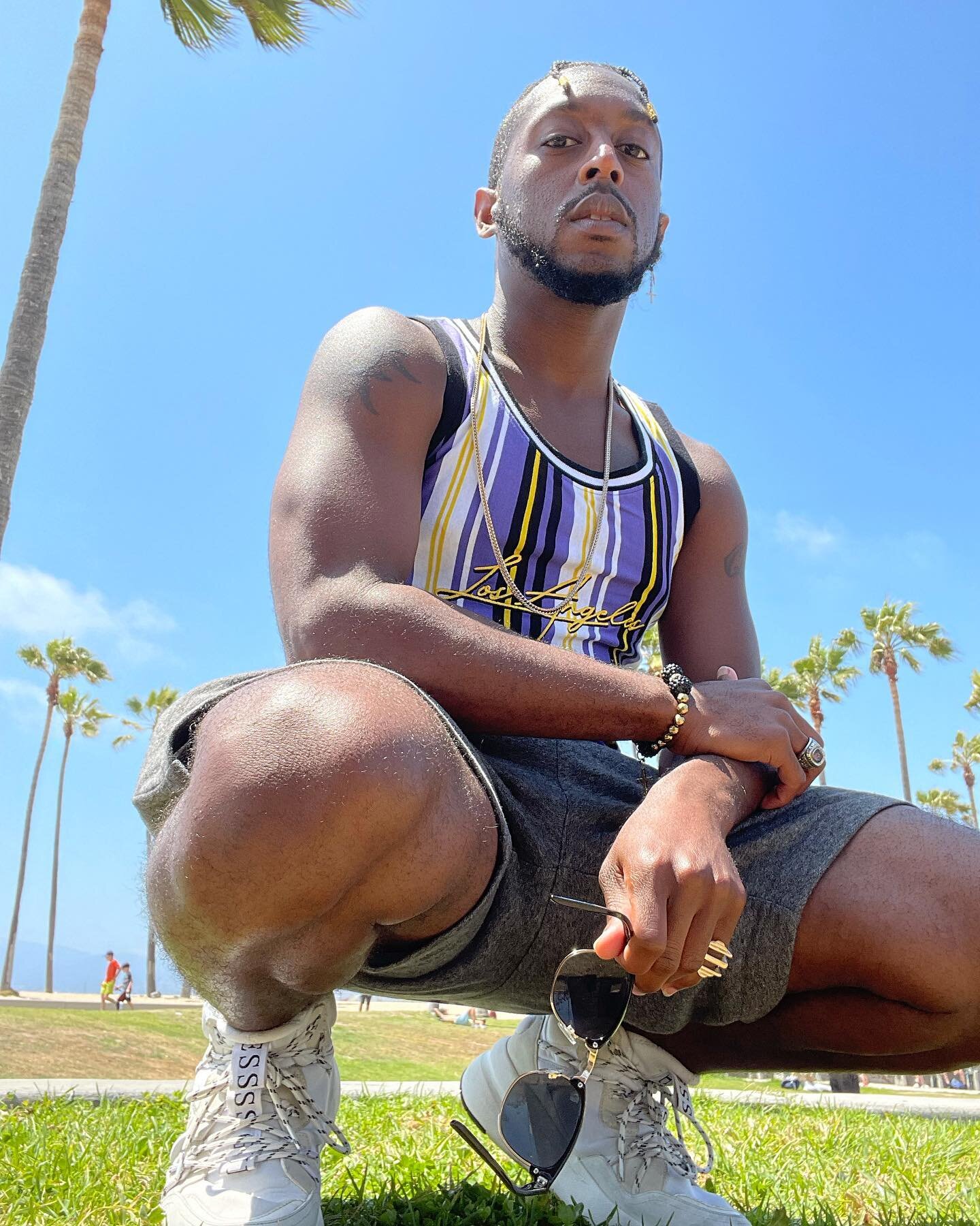 #happysunday 🌴 have you pre-ordered my live album yet? Link in my bio. Cheers to the weekend 🥂
.
.
.
.
#sunday #sundaze #sundayfunday #summer #summervibes #losangeles #la #venice #venicebeach #cali #california #menofinstagram #blackmen #blackmenfas