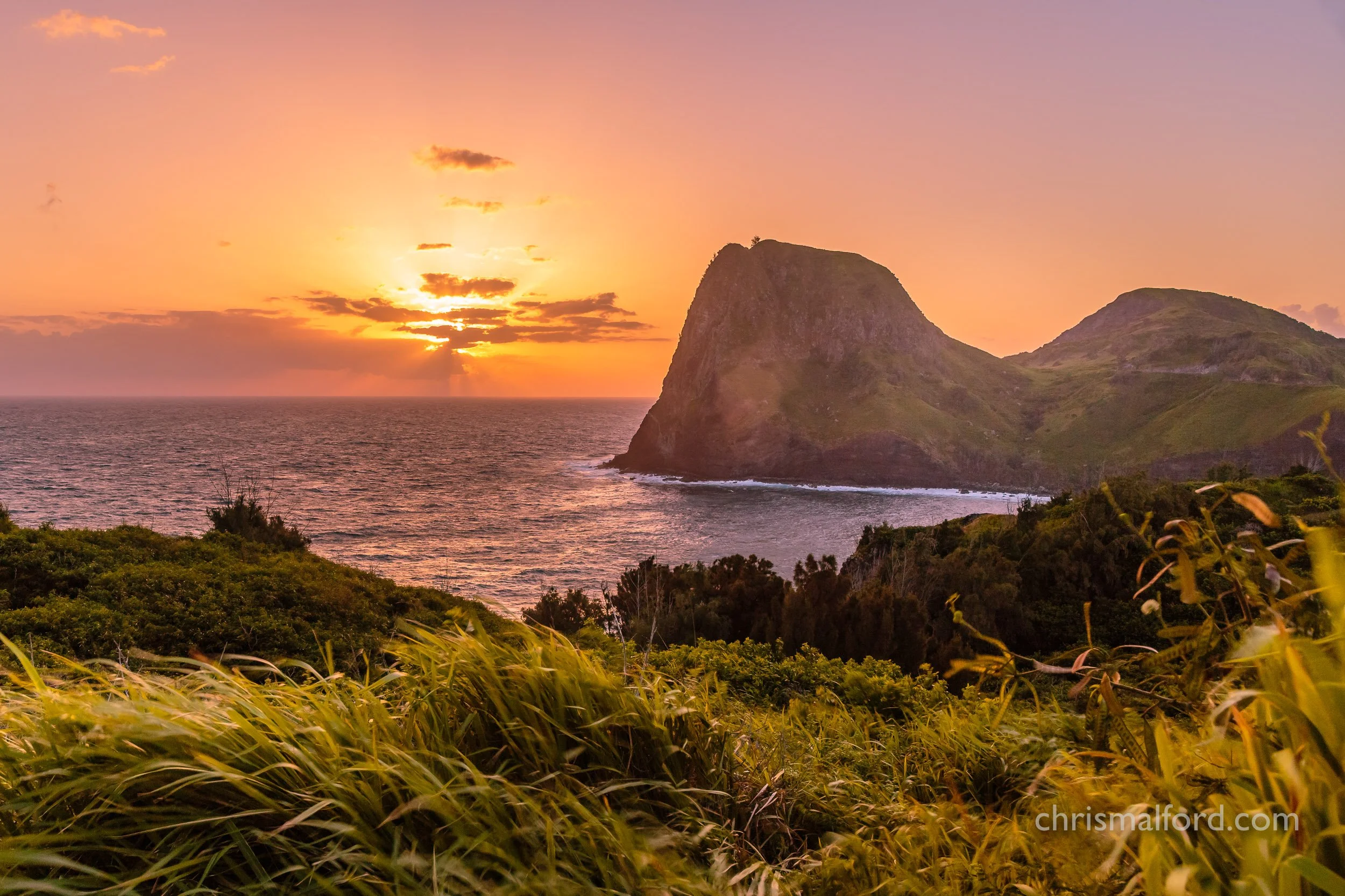 portfolio-sunrise-in-maui-hawaii-Kahakuloa-head-photograph-by-chris-alford.jpg