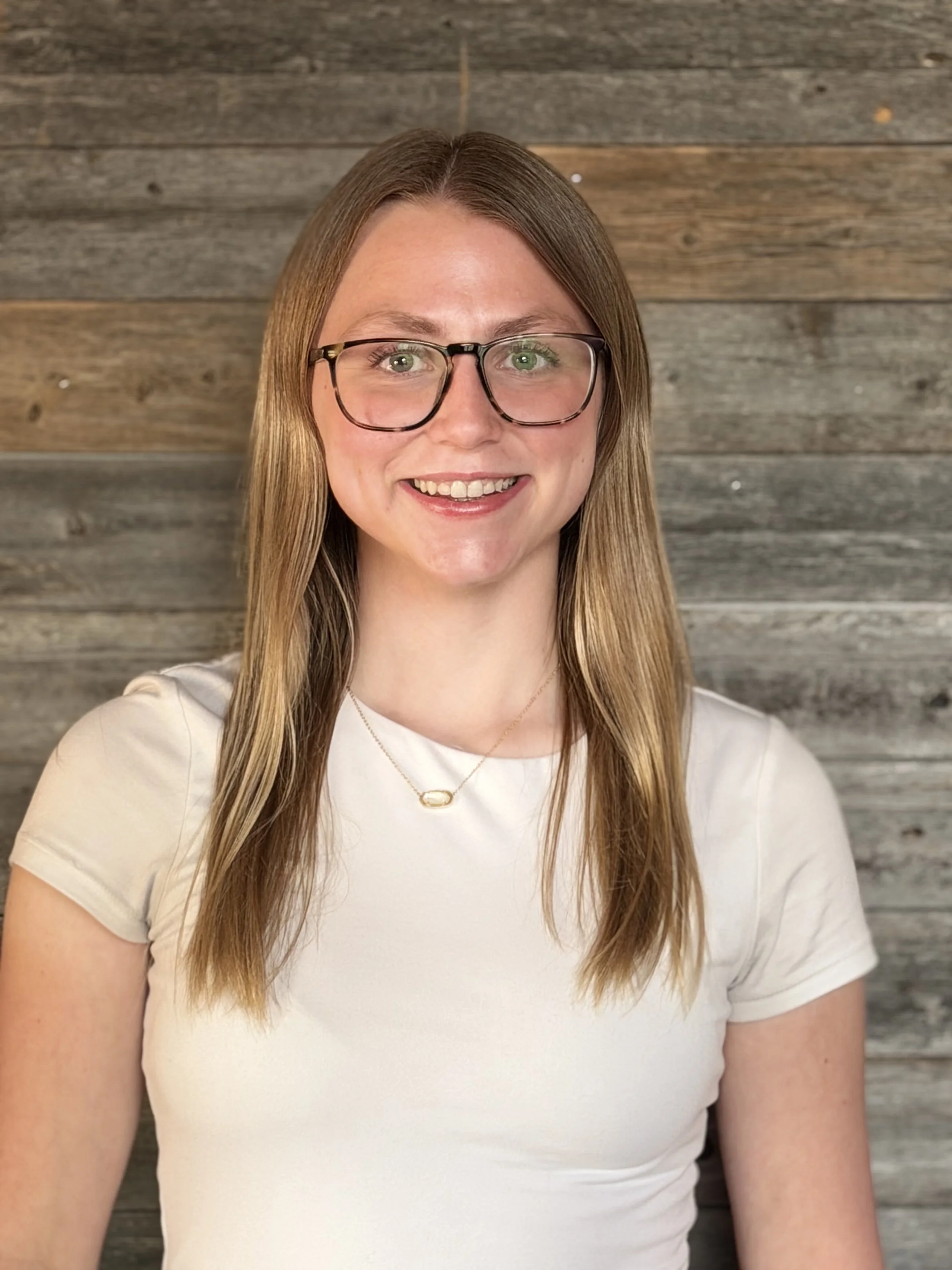 Natalie Grenz, Administration