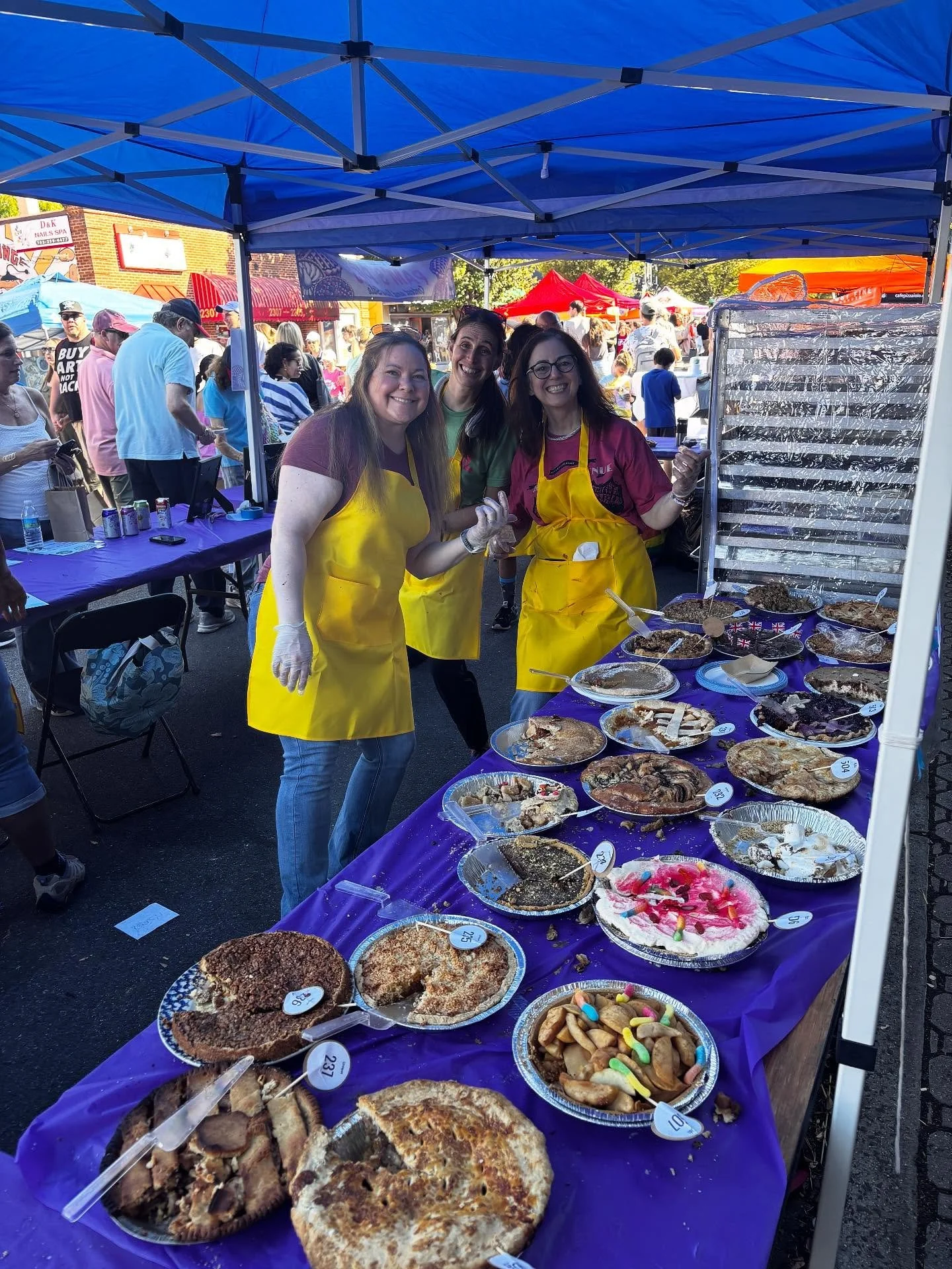 Hungry? Stop by for a slice of pie in front of @thedairygodmom or swipe for all the food options along Mount Vernon Avenue! #artontheavenue #pies #food