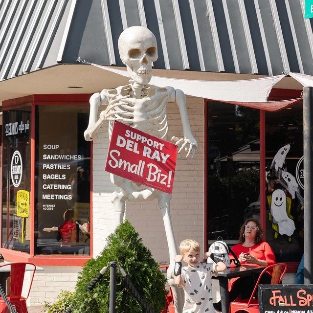 Whether you were an artist or visitor, THANK YOU for being a part of Art on the Avenue! We look forward to welcoming you back to Mount Vernon Avenue -- visit Del Ray and support our incredible small businesses, wellness providers, retailers, and rest