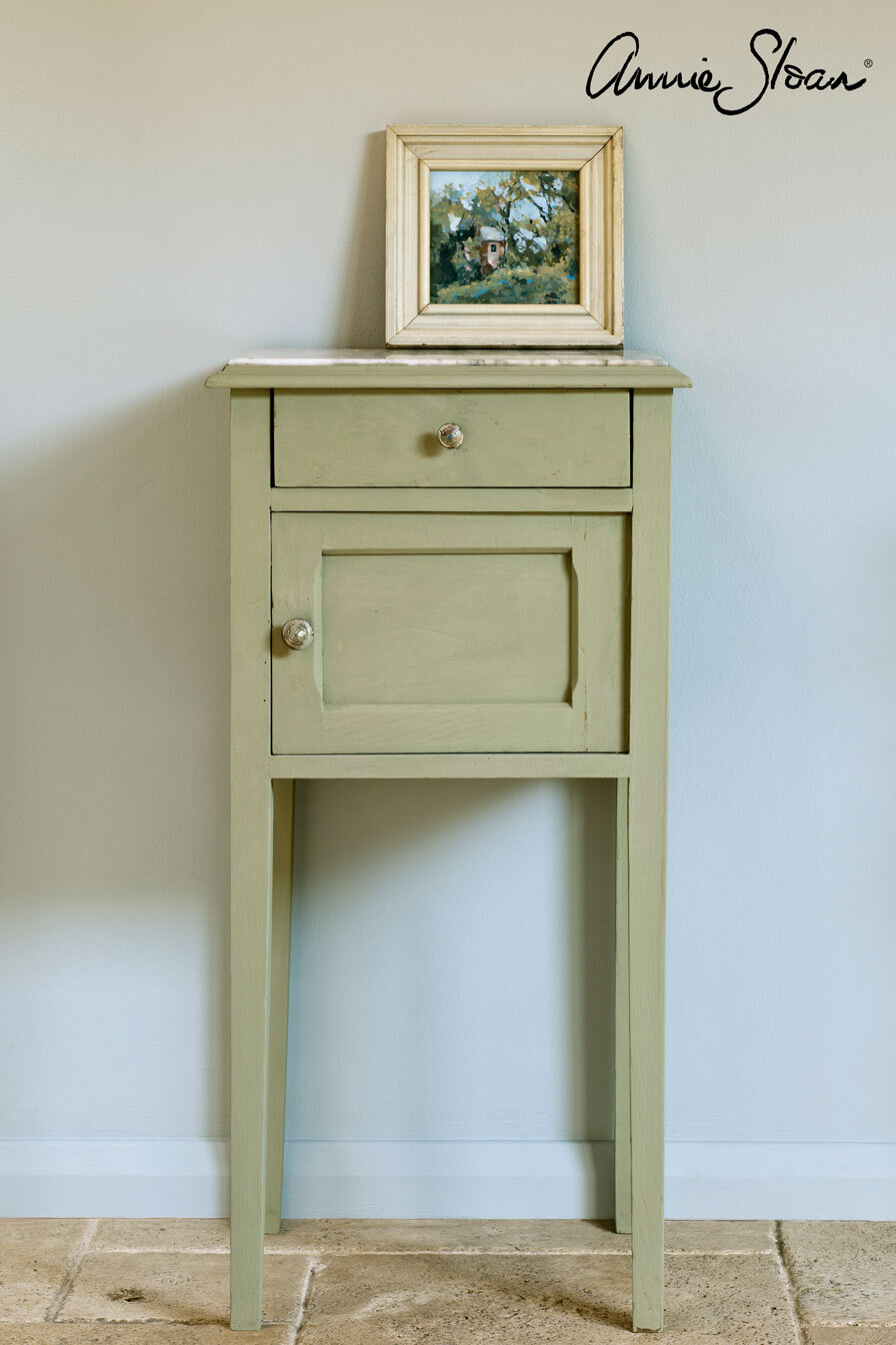 Chateau-Grey-side-table,-archive--72dpi-image-2.jpg