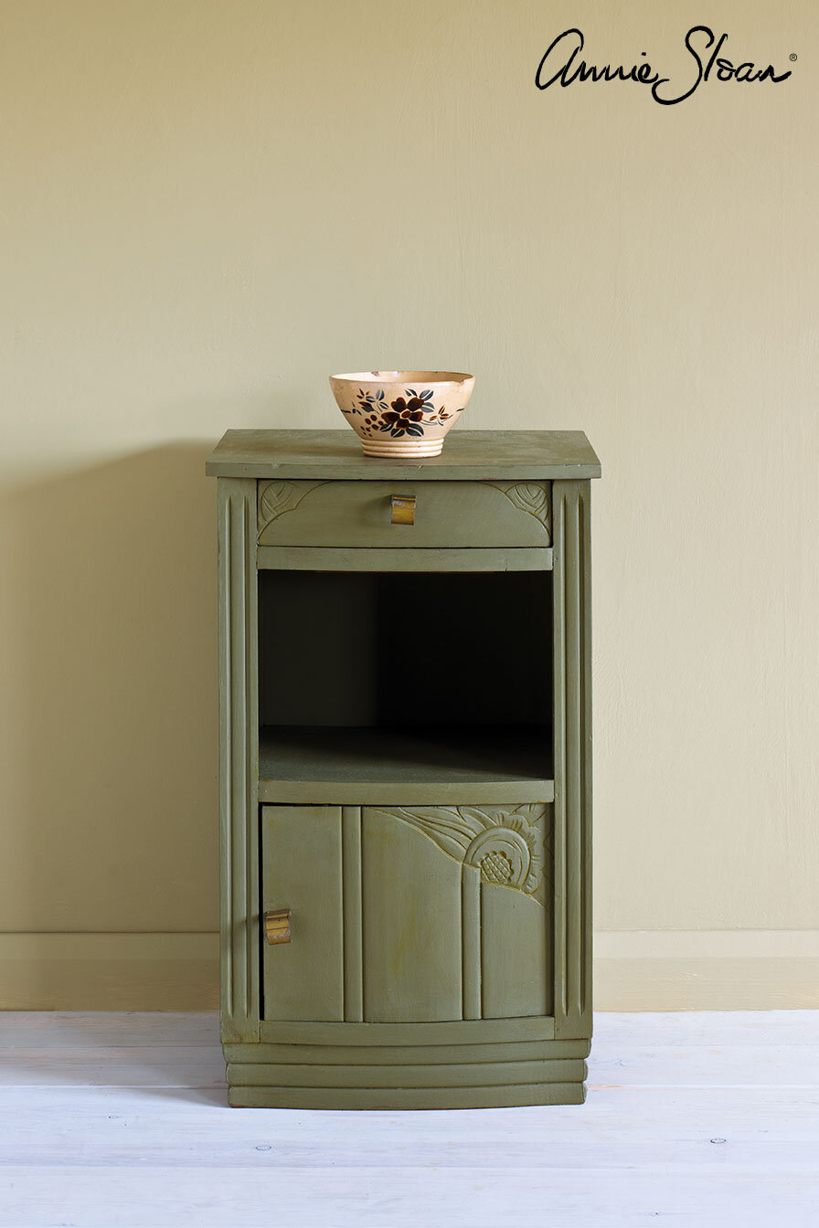 Olive-side-table,-Piano-in-Olive-curtain,-Ticking-in-Graphite-lampshade,-72dpi-image-1.jpg