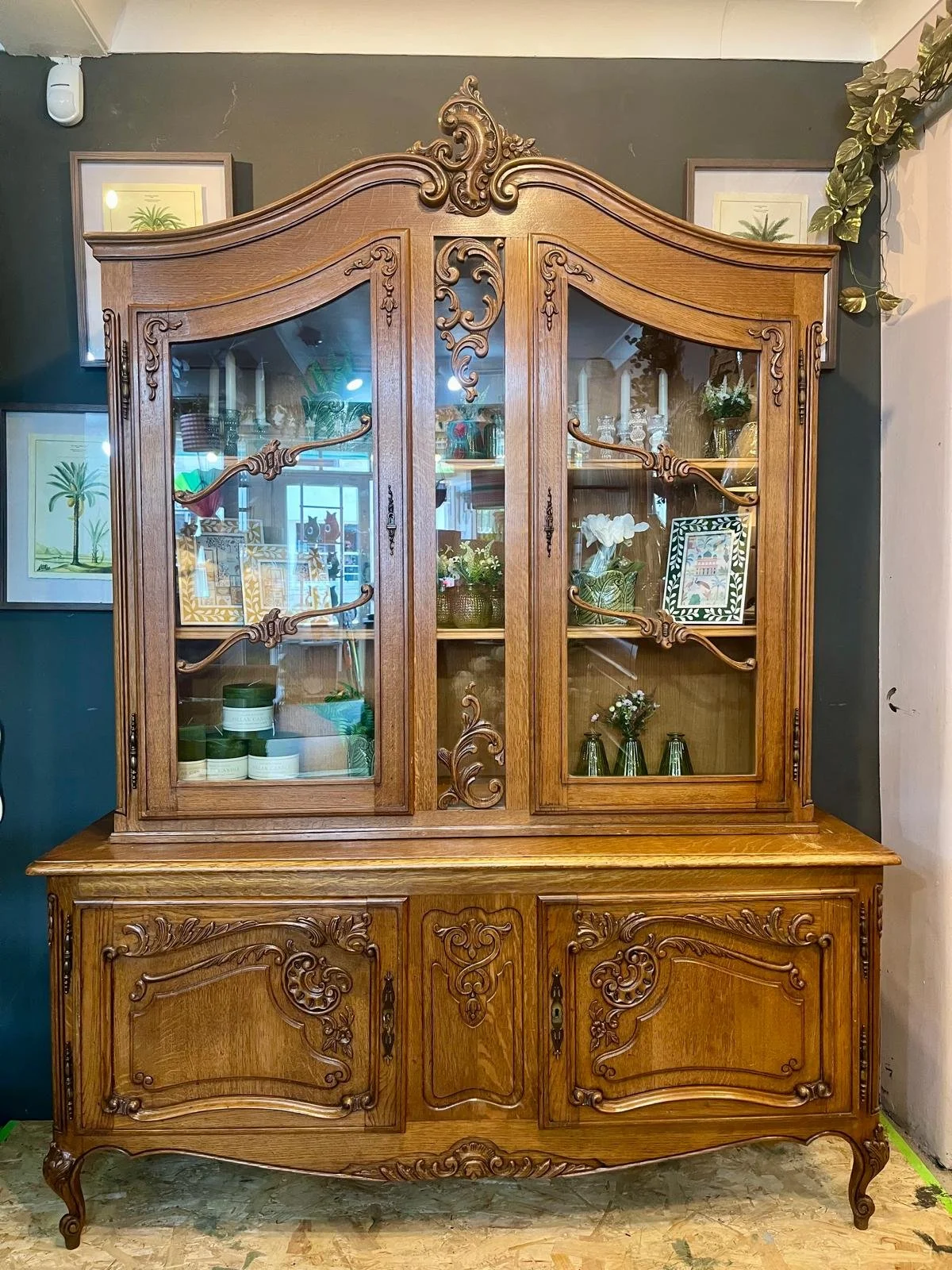 French Vitrine Cabinet (3).jpg