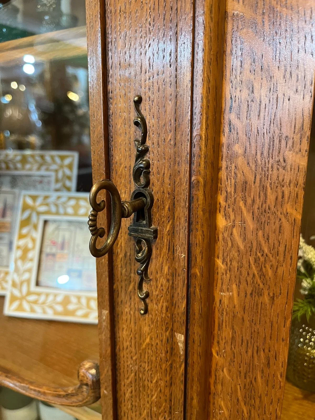 French Vitrine Cabinet (2).jpg