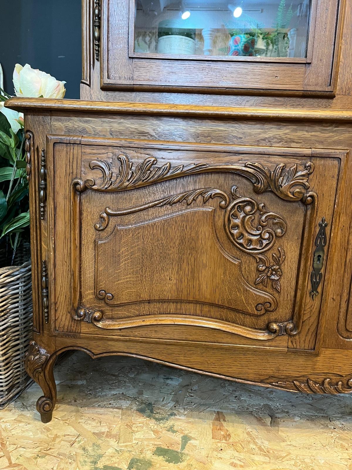 French Vitrine Cabinet (5).jpg