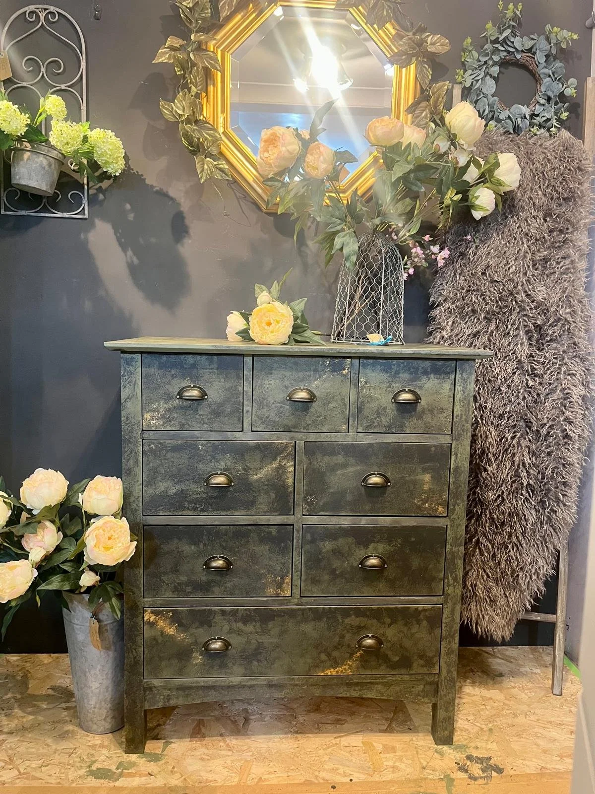 Chest of Drawers with cup handles (4).jpg