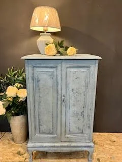 Tall narrow cabinet (4).jpg