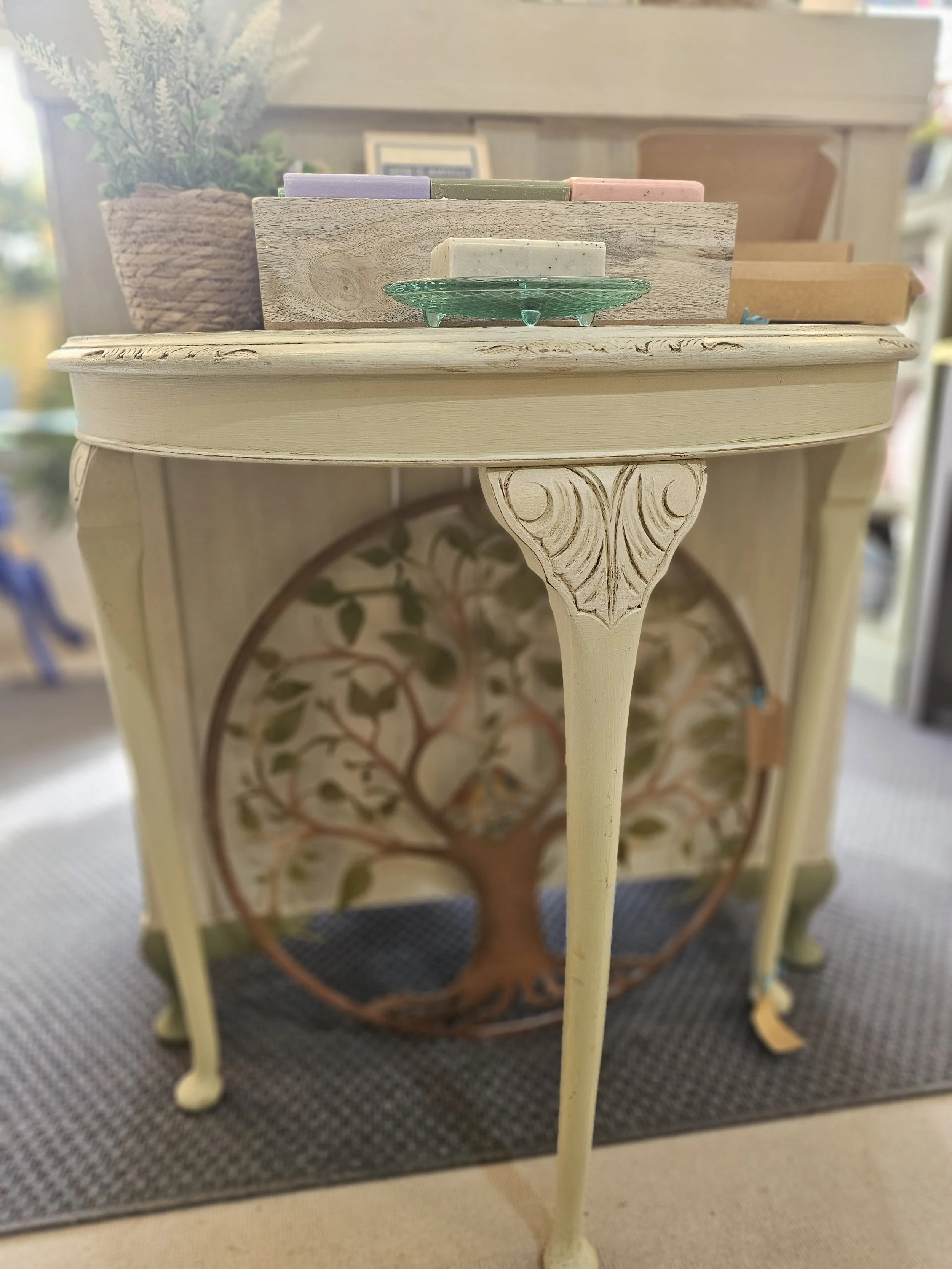 Versailles table (3).jpg