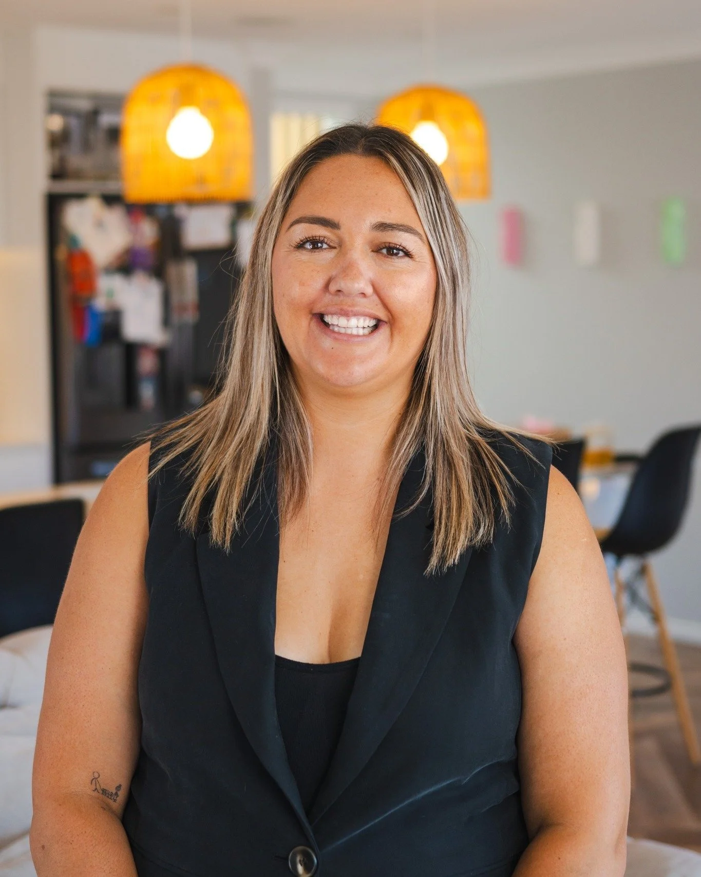 ✨ 3 things you didn&rsquo;t know about Christine ✨

1️⃣ Often says she&rsquo;ll relax soon&hellip; and then never quite gets around to it 😅
2️⃣ Used to play competitive water polo 🤽&zwj;♀️ - these days just staying afloat feels like a workout!
3️⃣ 