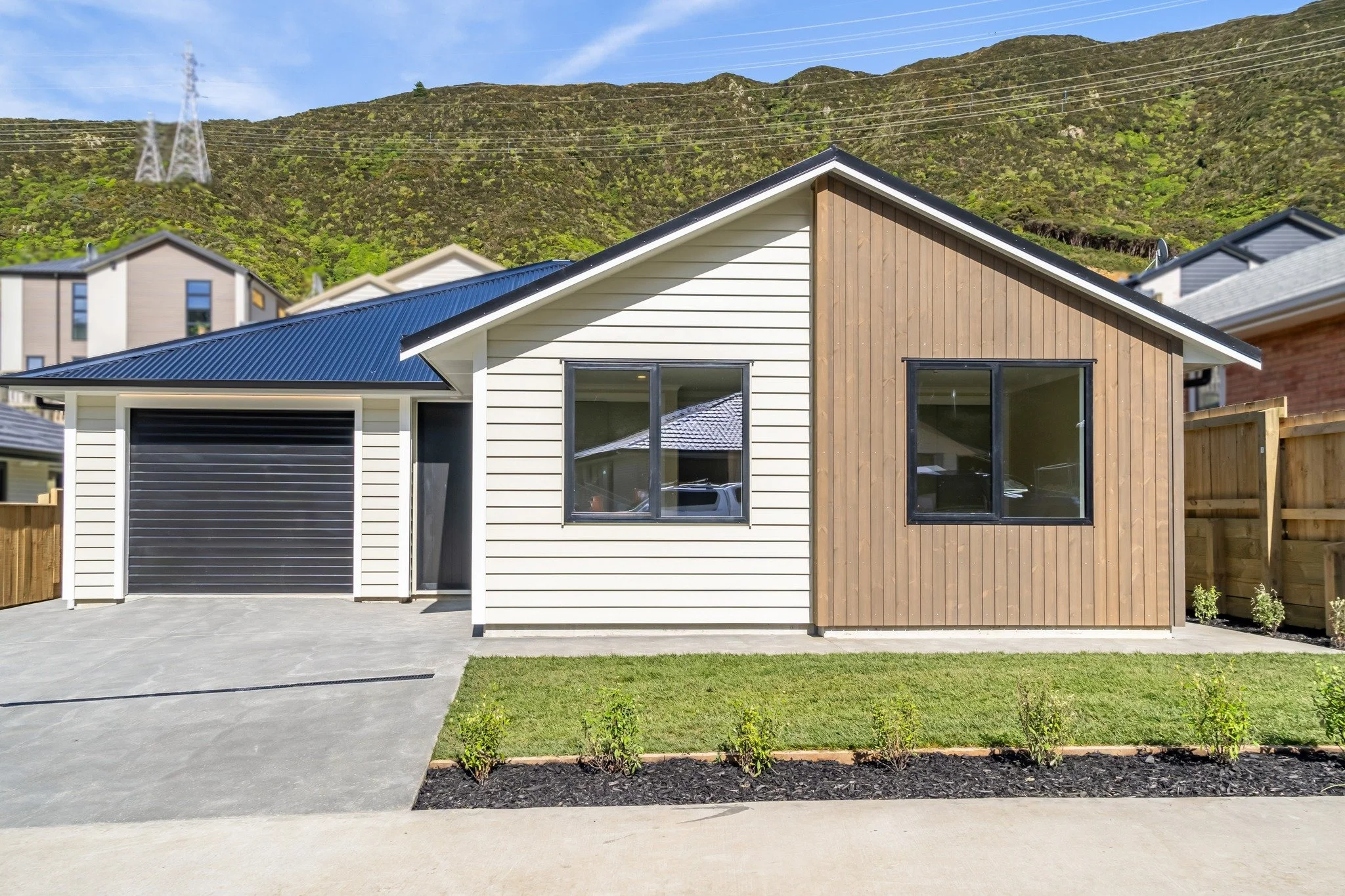 ✨Silverstream Road, Crofton Downs✨
Another build that has come to an end. 

Crafted for simplicity, function, and effortless everyday living.
Thoughtful storage, beautiful detailing, subtle hints of colour, and a layout designed to create space for c