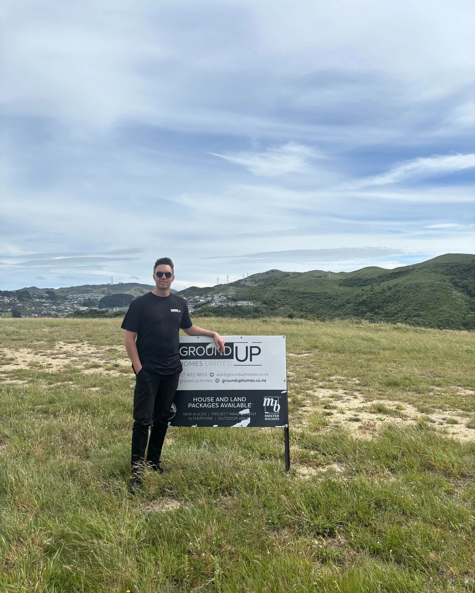 SECTIONS UPDATE 🚧✨
BUILD-READY SECTIONS IN CHURTON PARK!

Premium sections are still available on Crompton Ave, each offering the chance to create a truly custom home 🏡

✨ Lot 960 - Crompton Ave
810m&sup2; of elevated land with stunning valley view