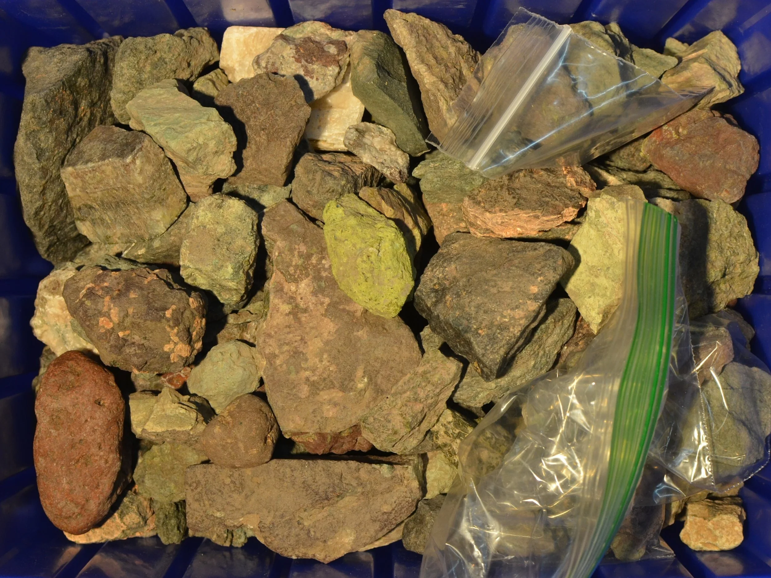 Great_Lakes_Lithic_Holdings_Box_20.JPG
