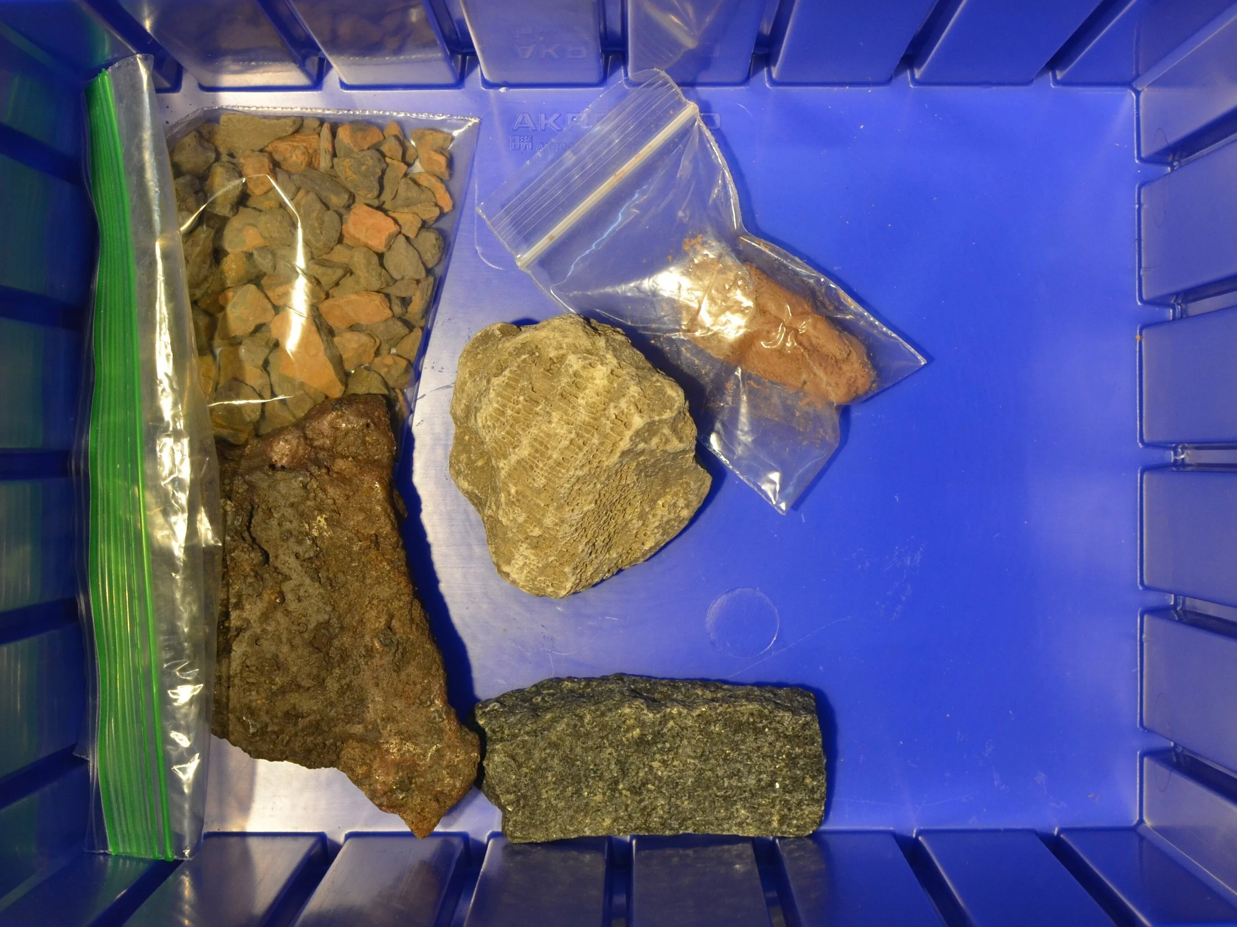Great_Lakes_Lithic_Holdings_Box_19.JPG