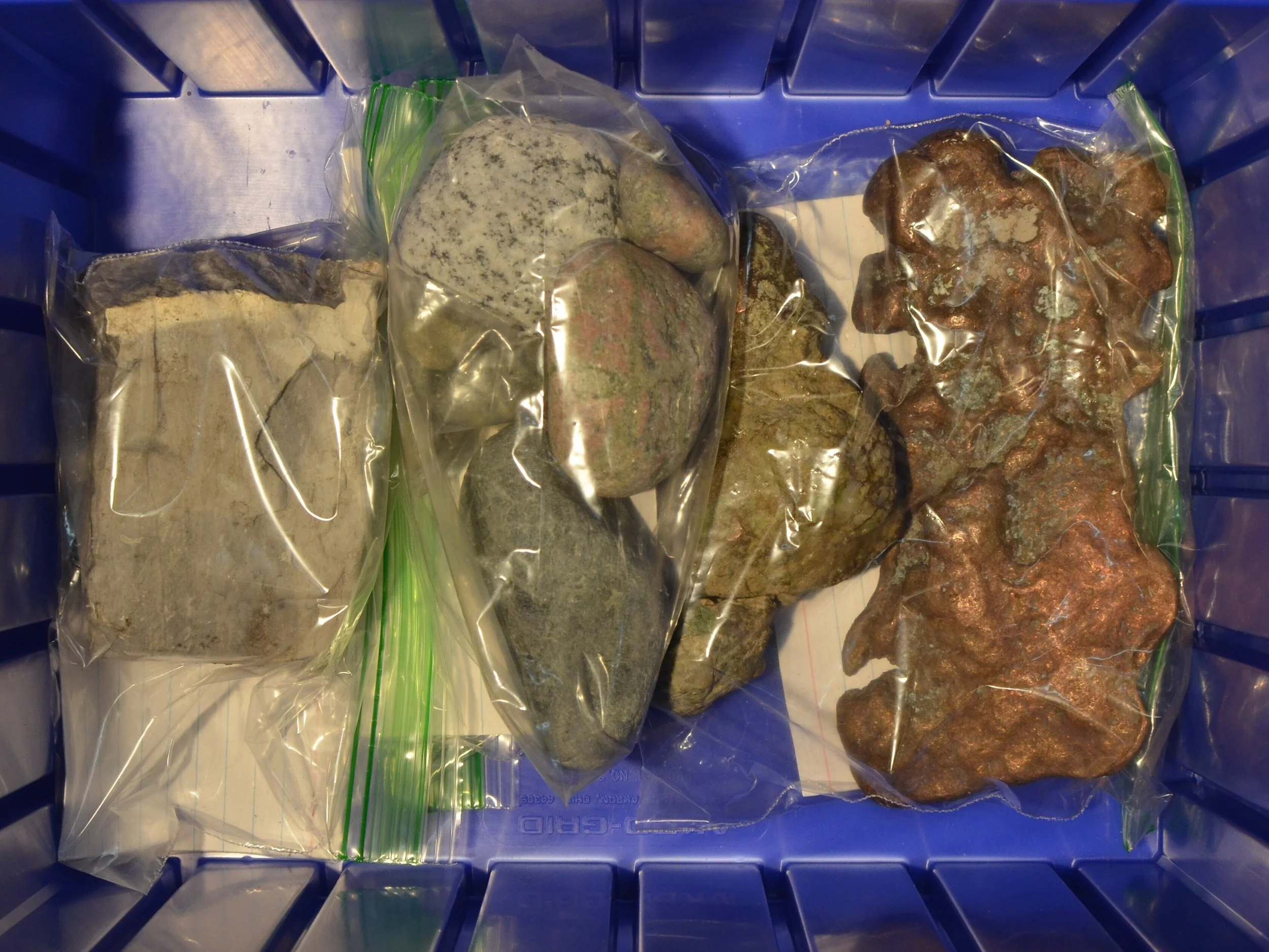 Great_Lakes_Lithic_Holdings_Box_25.JPG