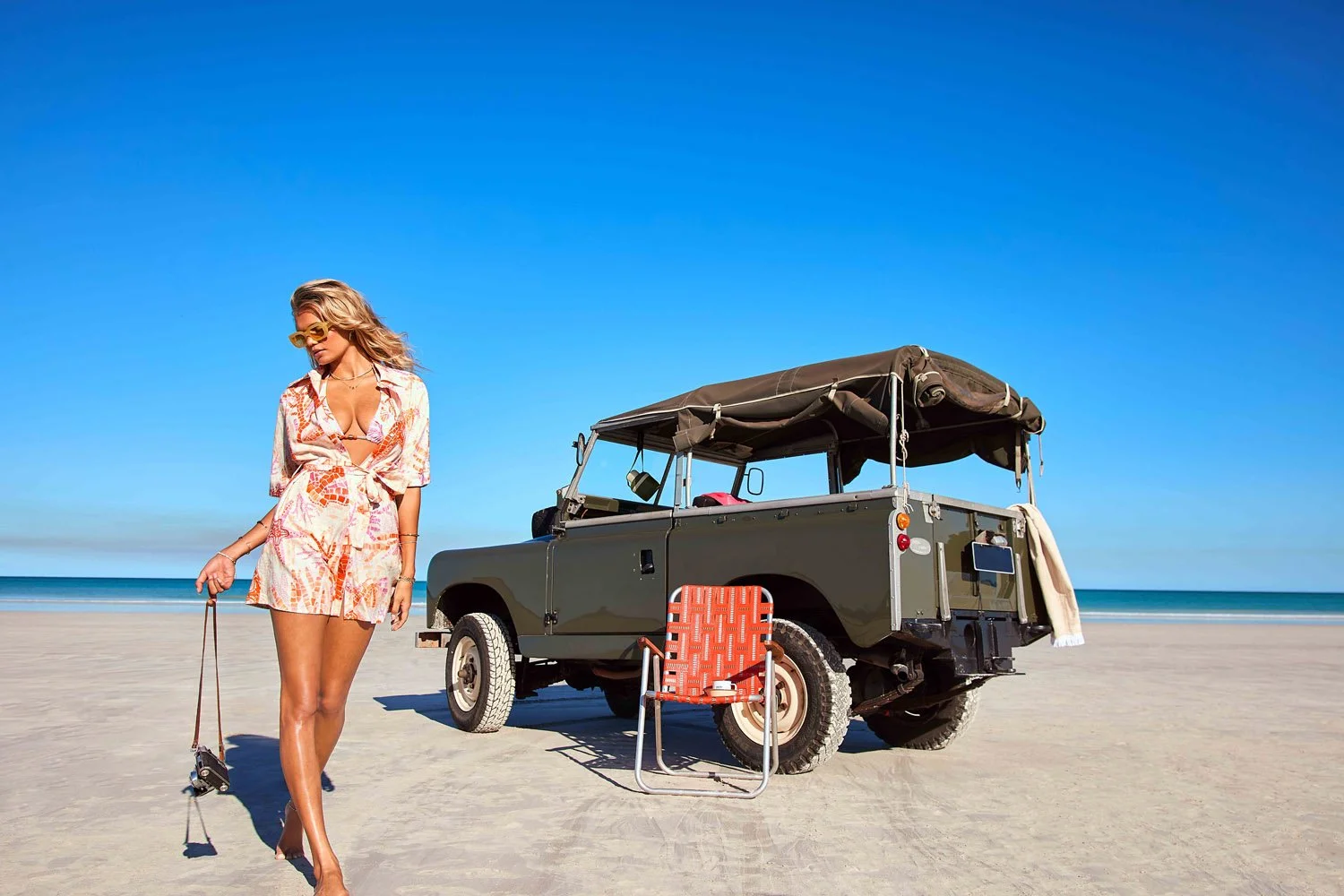 SUM2_LA MER_WHITE_APPAREL_LANDSCAPE 1.jpg