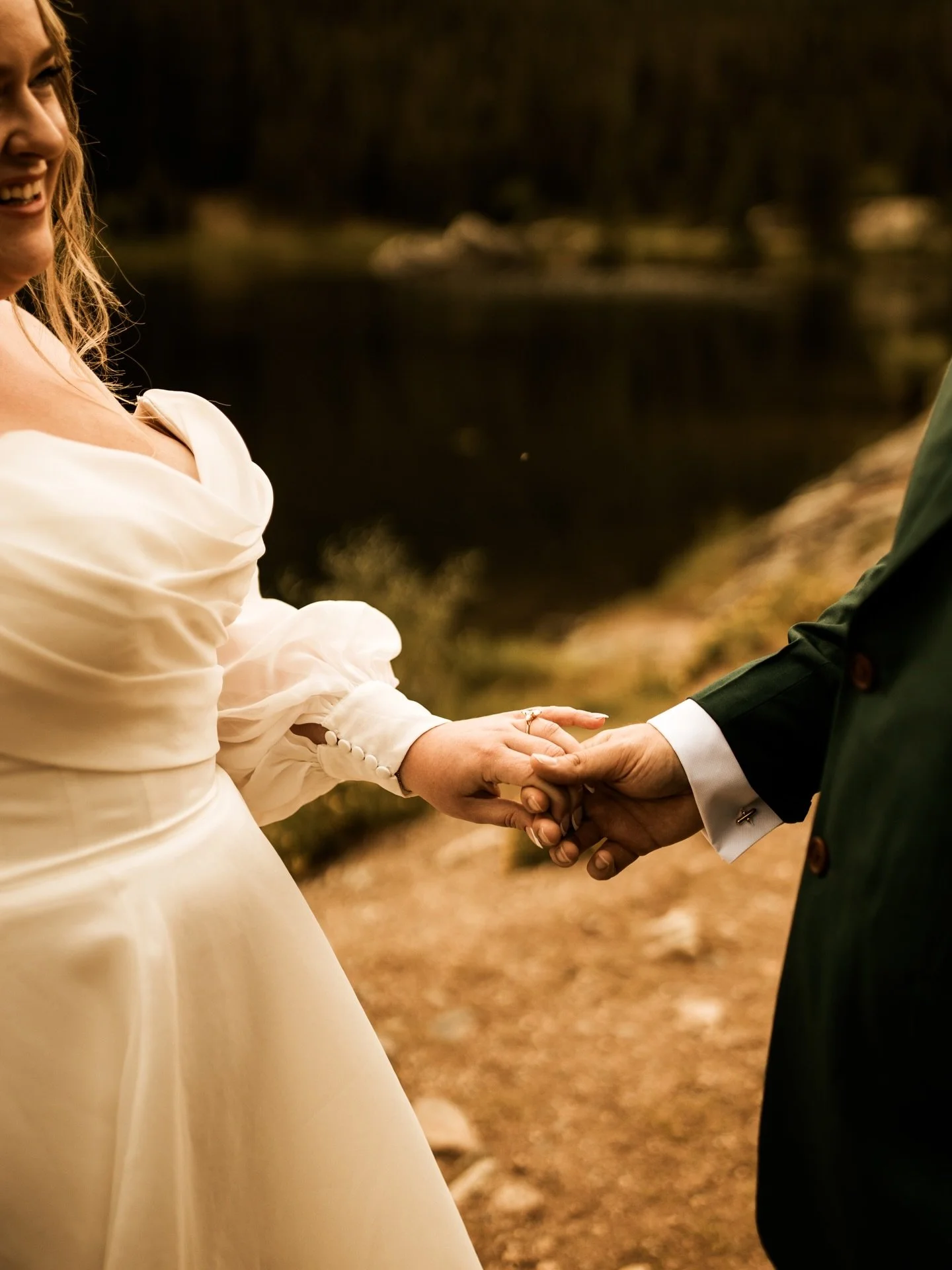 Summer afternoons are for getting married 🤭

Part 1 of this incredible elopement! 

Photo: @capturedbyktphoto
Florist: @woodlandbreck
Dessert: @thecutecakesandbakes 
HAMU: @breckhair
Groom&rsquo;s suit: @studiosuits
Rings: @bellmanjewelers 

-
-
-
-
