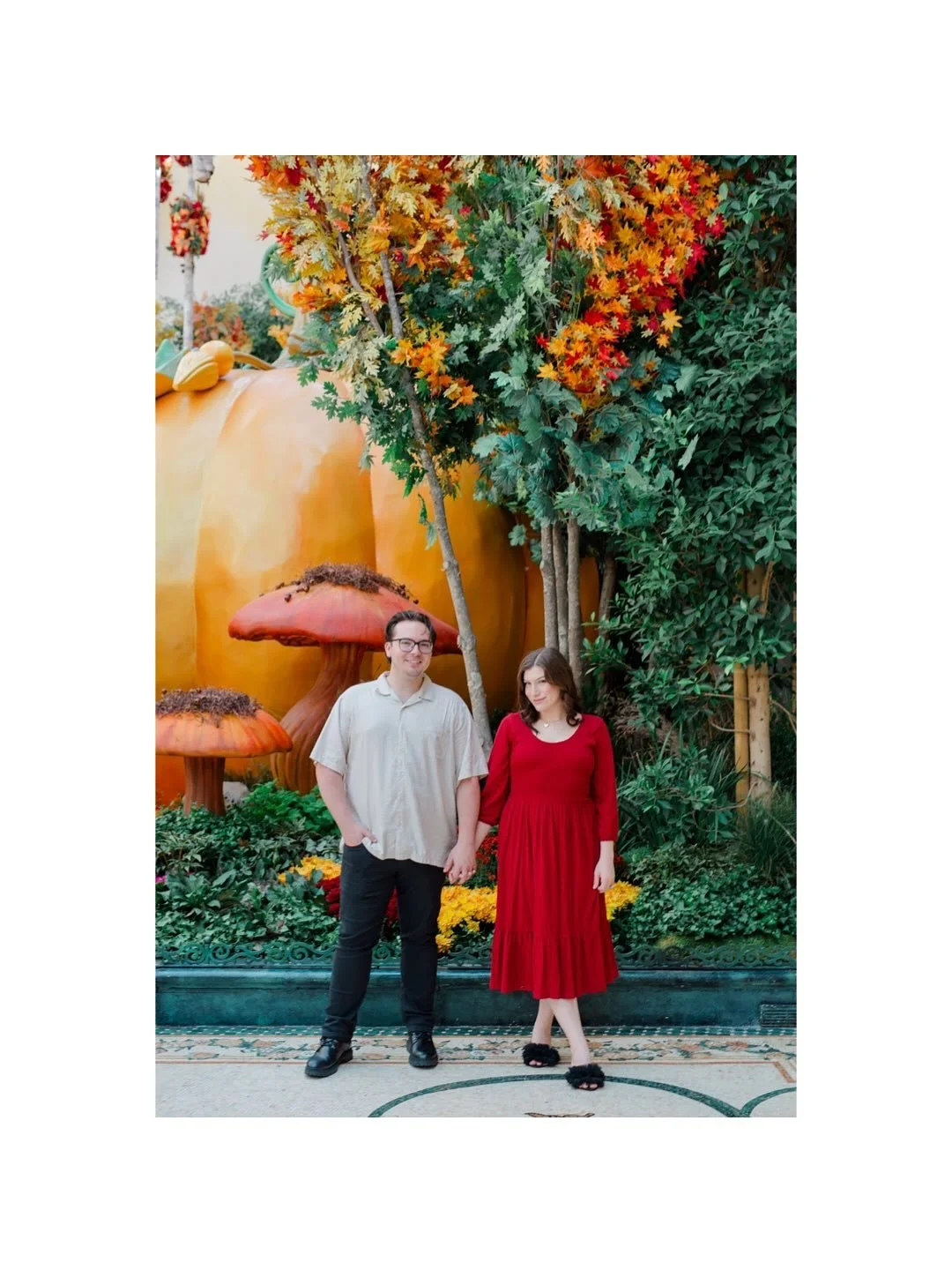 &ldquo;You better believe I&rsquo;m posting these photos October 1st!&rdquo; was the comment I made, fully believing that October was still weeks away, and not two days 🫠🎃

Britt &amp; Nick, glowing brighter than a perfectly carved pumpkin 💛 I&rsq
