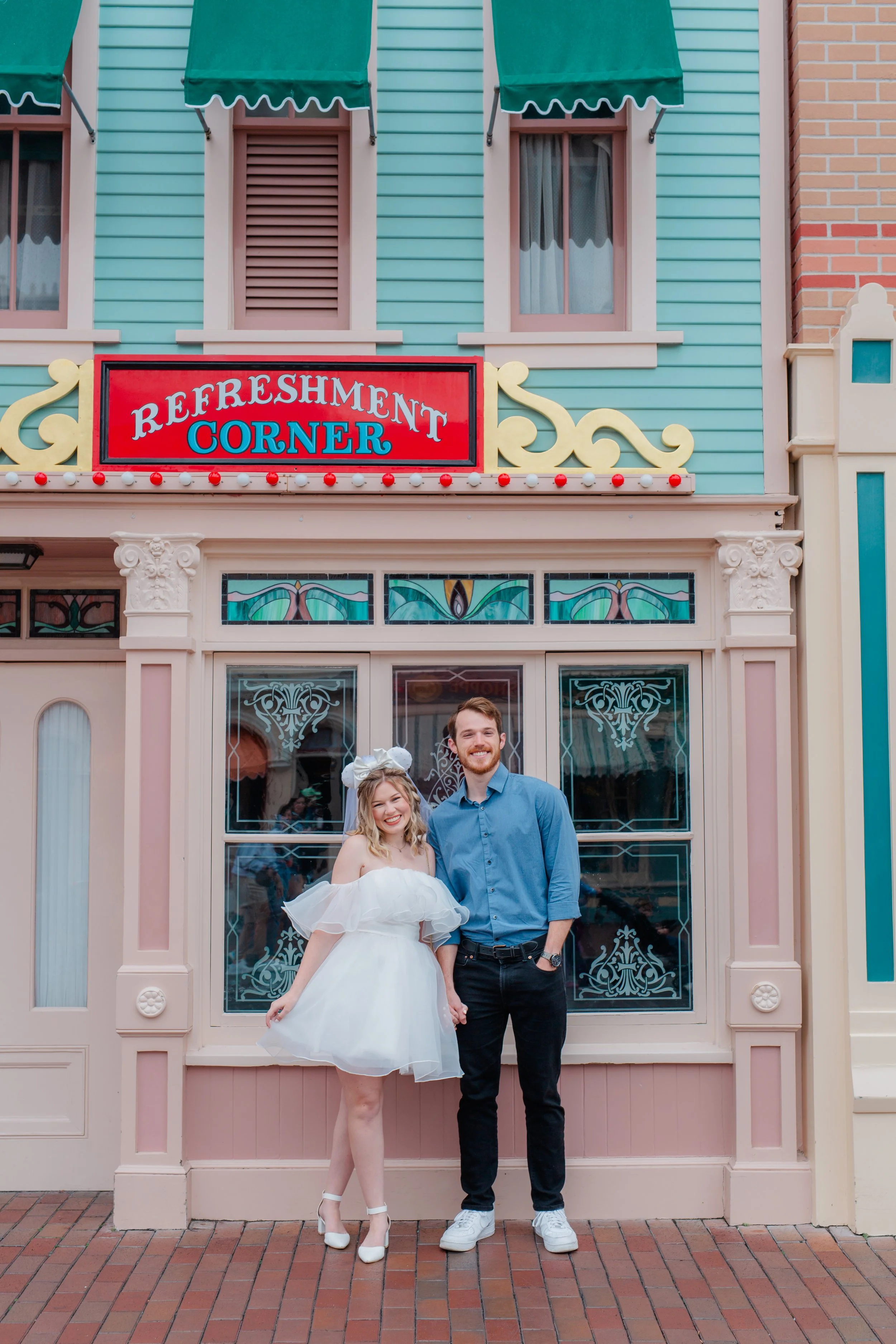 Disneyland photographer main street usa