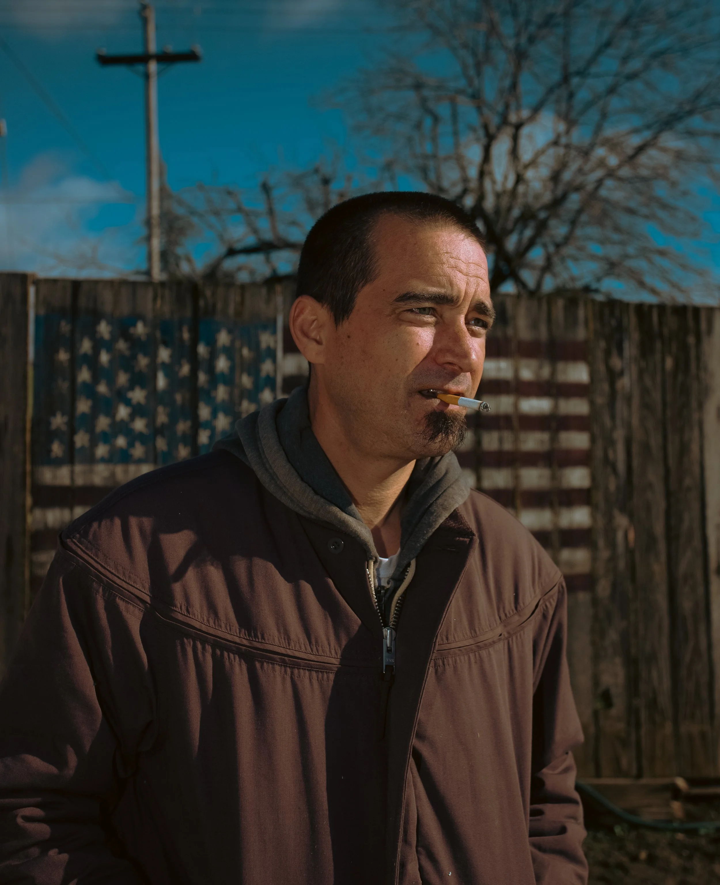 01_Cigarette_FlagFence.jpg