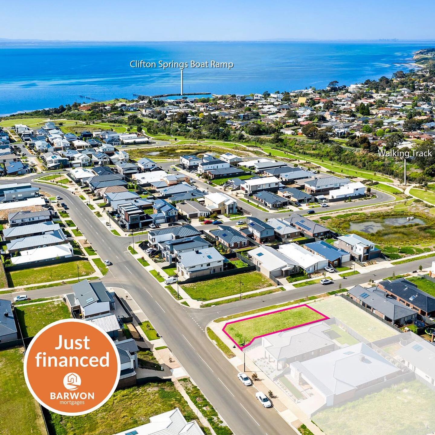 Congratulations to our clients who secured this wonderful block of land in Ceres. 

We are now working on the build finance and look forward to being apart of this exciting journey with you.

#finance #realestate #barwonmortgages #geelong #localbroke