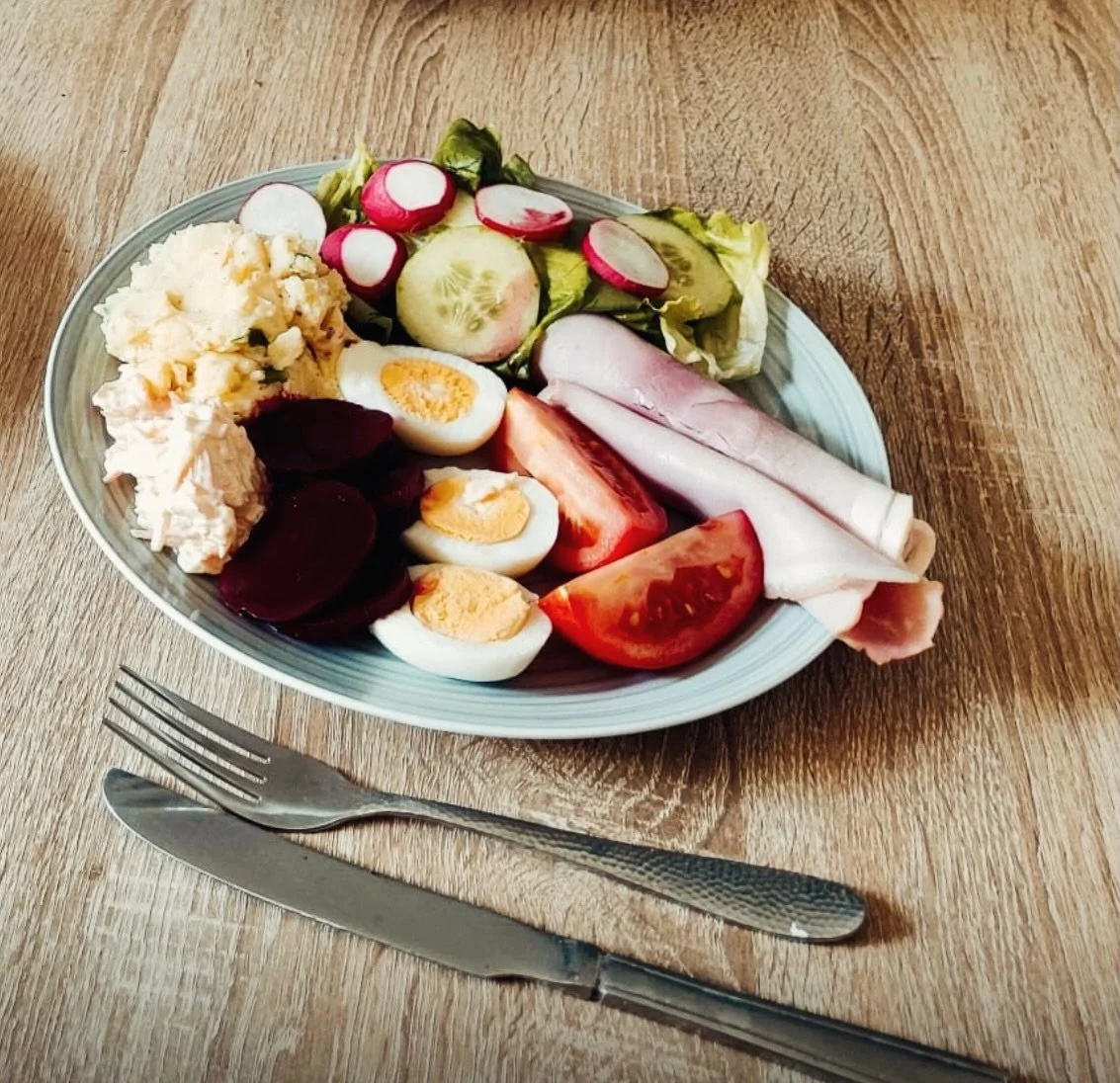 POV: your Irish mammy thinks salad means&hellip; every random thing in the fridge on one plate 😅

Mammy salad starter pack:
&bull; 3 types of beige
&bull; boiled eggs from 2004
&bull; ham folded fancy for no reason
&bull; beetroot juice touching EVE