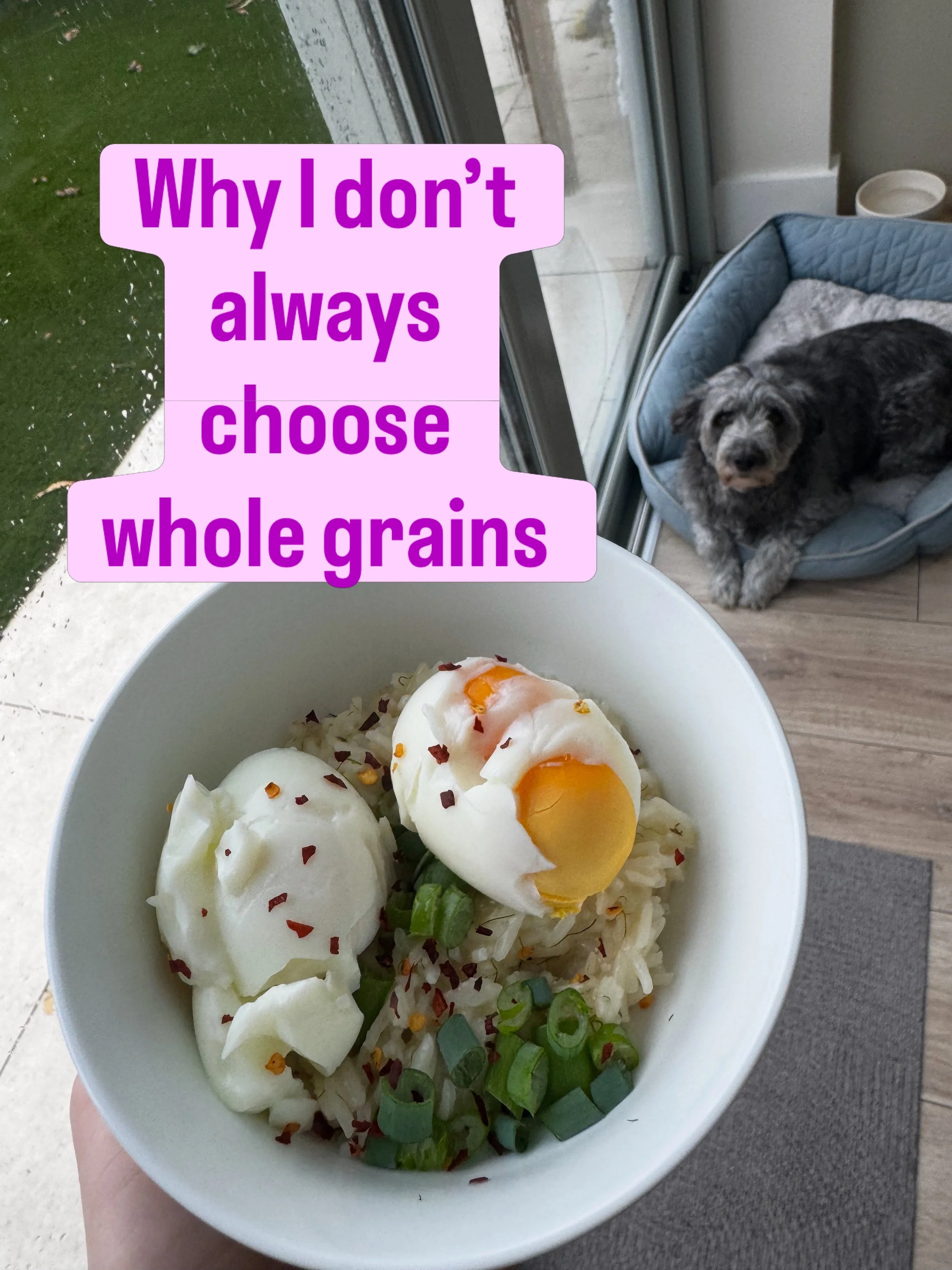 Warm brekkie 🧡💜 that&rsquo;s not just oats or eggs 🙌🏻

🧡 Boiled basmati rice &ndash; often easier to tolerate for some sensitive guts than wholegrains. For me right now, bouts of grief show up as gut tension. Being gentle on myself includes bein