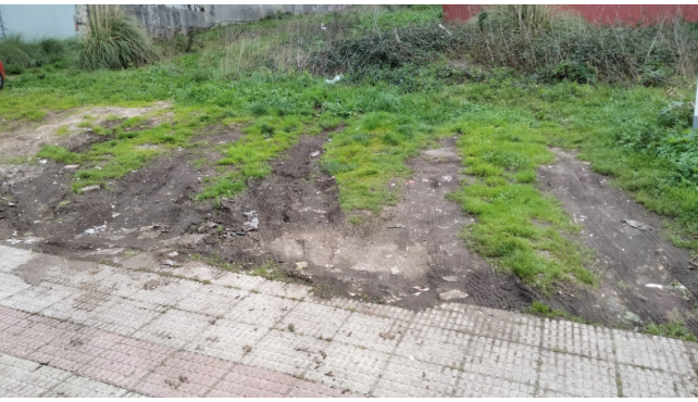 O PSOE de Arteixo afea ao goberno local o abandono do parque de Pastoriza e a falta de acondicionamento en espazos para aparcar