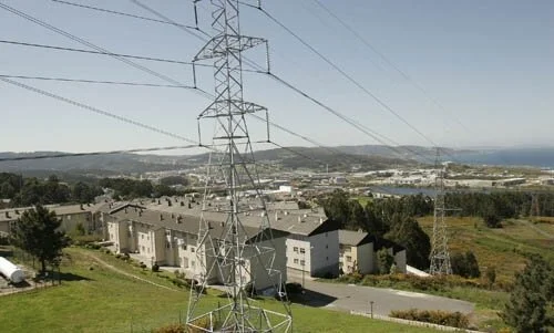 Os socialistas de Arteixo instan ao goberno local e á Xunta a cumprir as súas promesas de traslado das liñas de alta tensión de Solymar