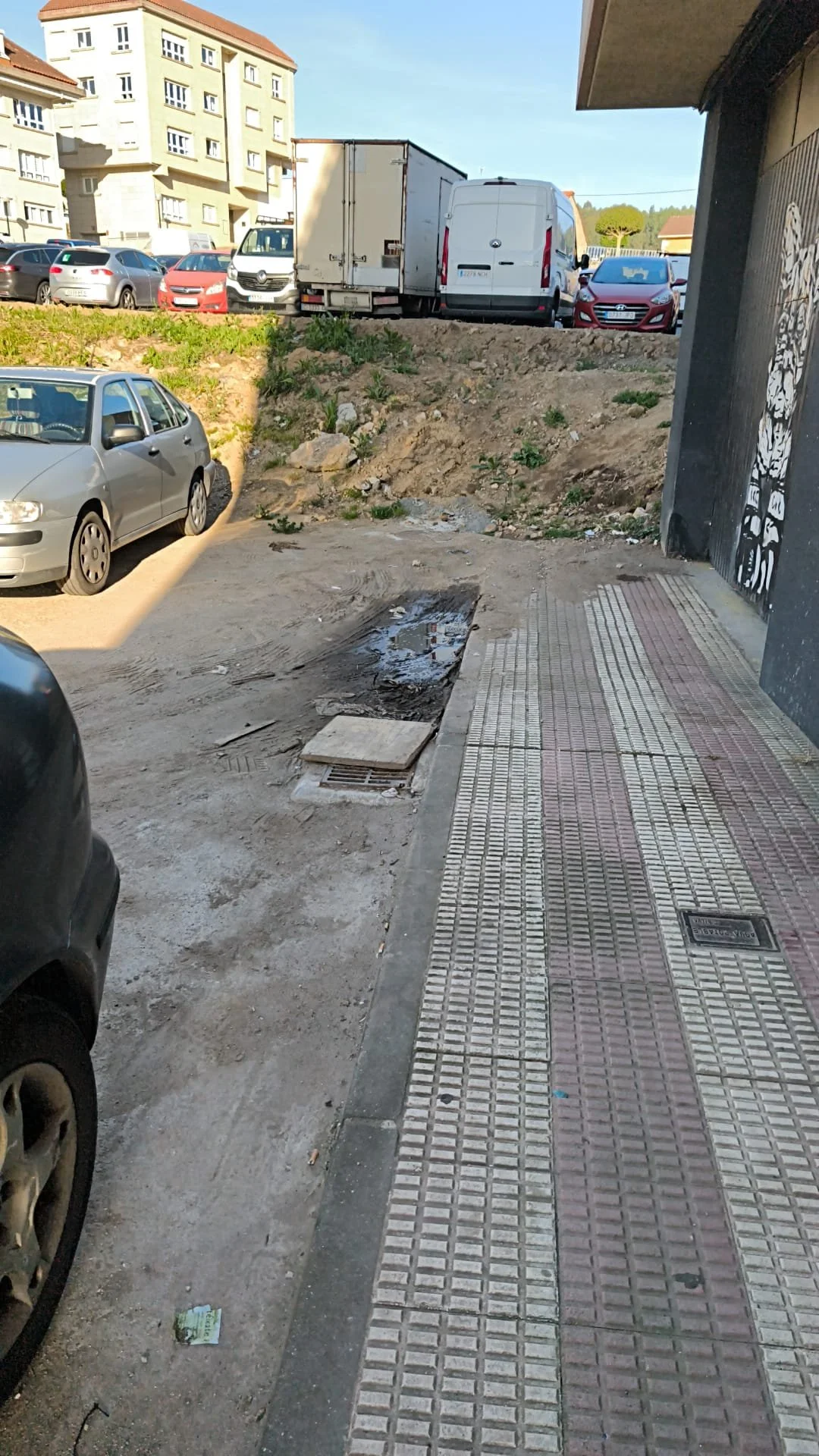 Estado aparcamento Sinforiano López 2.jpeg