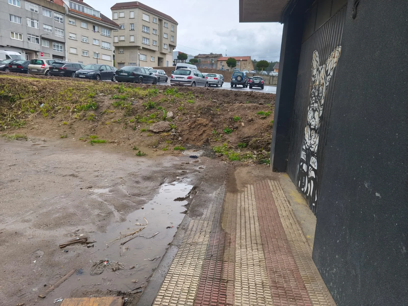 Estado aparcamento Sinforiano López 1.jpeg