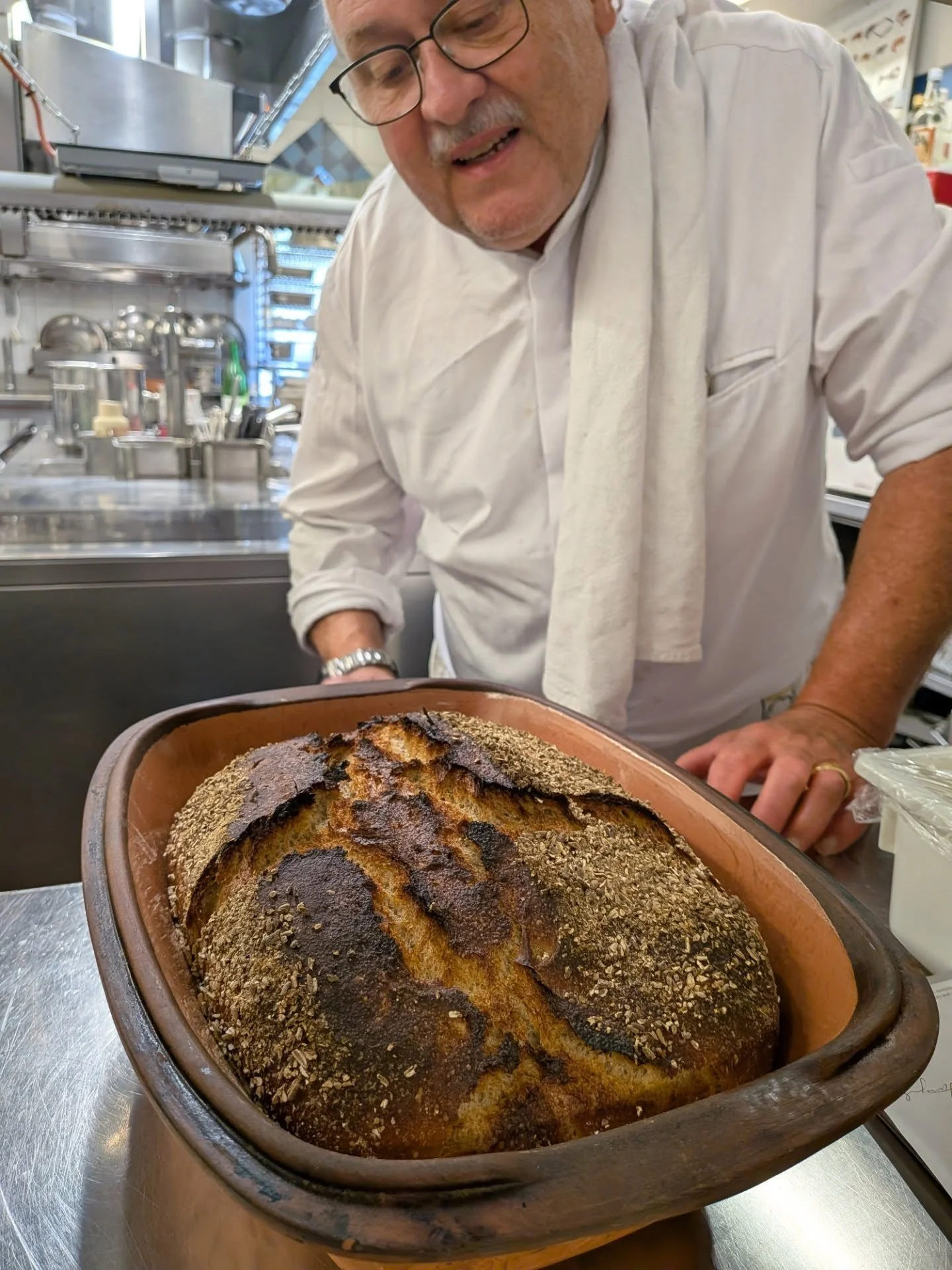 Sauerteig Roggenbrot 

#panoramagenussmanufaktur 
#sauerteig 
#frischk&uuml;che
#aeschiried
#pastamanufaktur