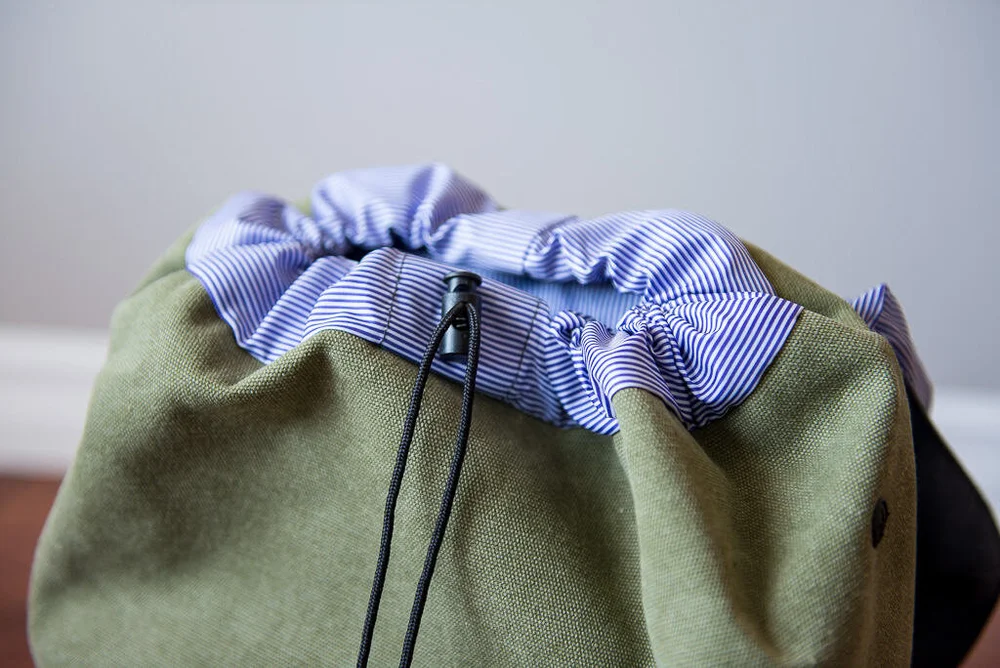 Herschel Little America with camera insert