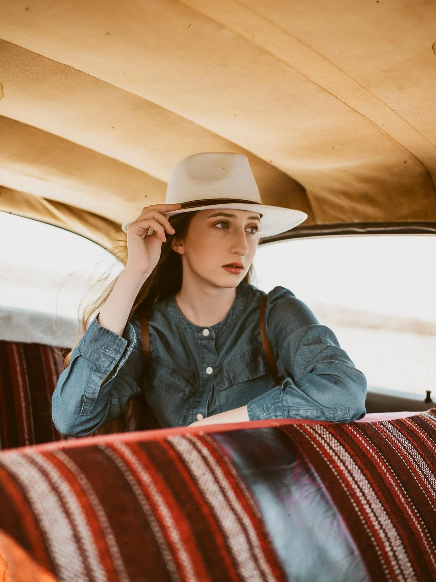 Retro vibes with @gigi_packer 
Really loved this session. Simple concept and great results.
.
.
.
#ottawaportraitphotographer #ottawaheadshotphotographer #ottawaphotographer