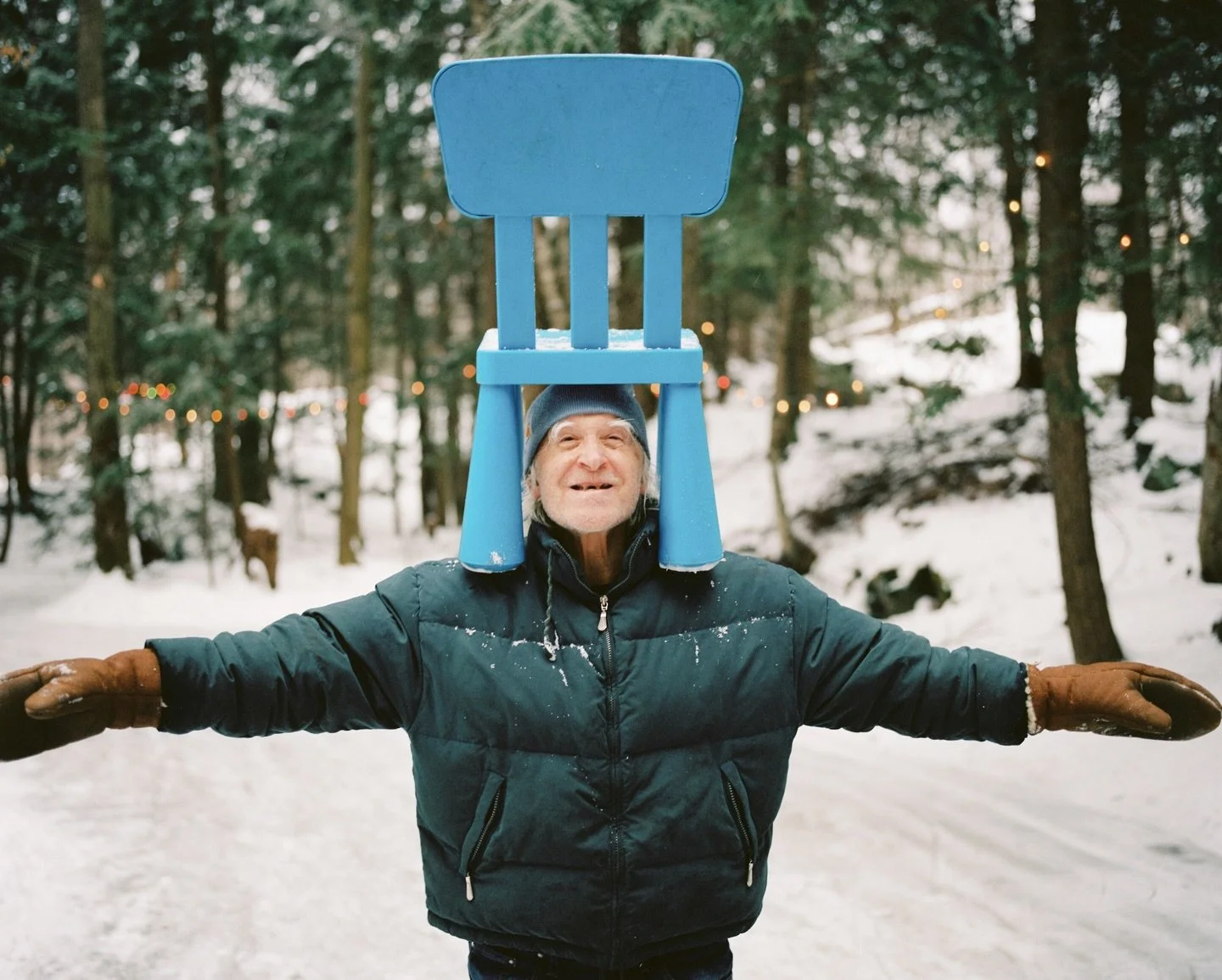"The art of life is to stay wide open and be vulnerable, yet at the same time to sit with the mystery and the awe and with the unbearable pain - to just be with it all." - Ram Dass
Film portrait of Steve from a couple years ago.
Mamiya 7ii 