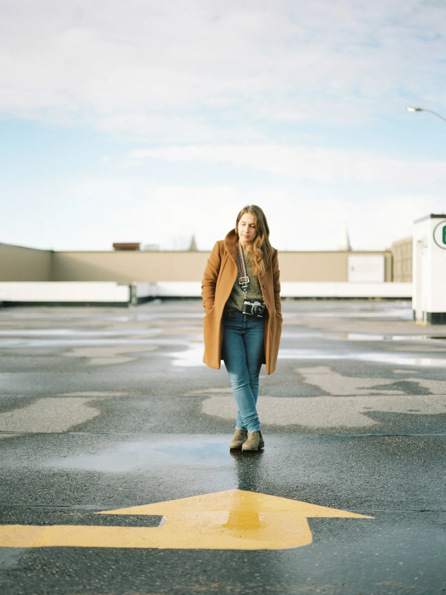 Film portrait of @darbymagill 
Mamiya 645 + Kodak Portra 160 film
Dev + scan by @thecanadianfilmlab 
.
.
.
#ottawaphotographer #mamiya645 #portra160